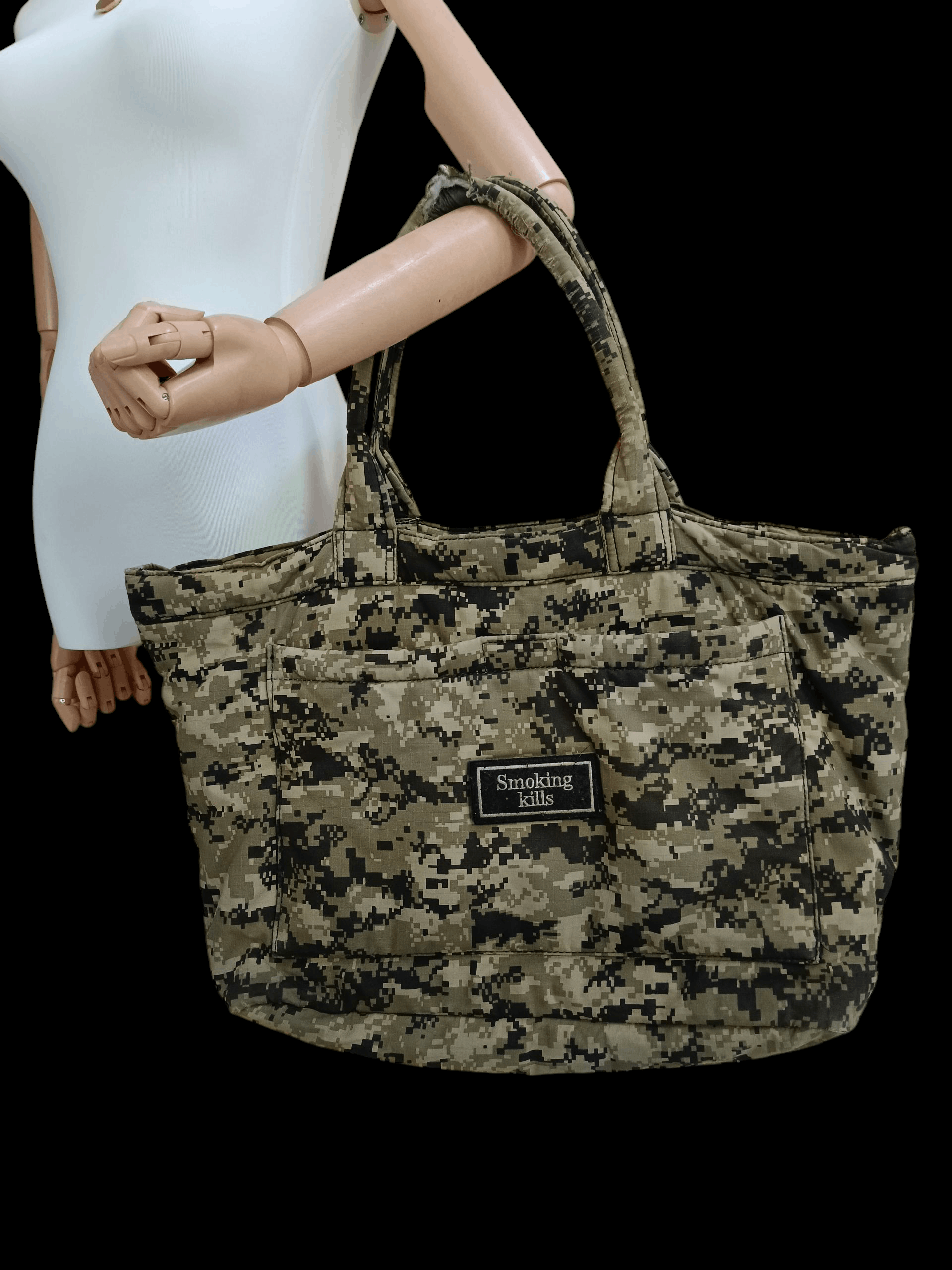 FR2 FR2 DISTRESSED DIGITAL CAMO TOTE Size ONE SIZE - 1 Thumbnail
