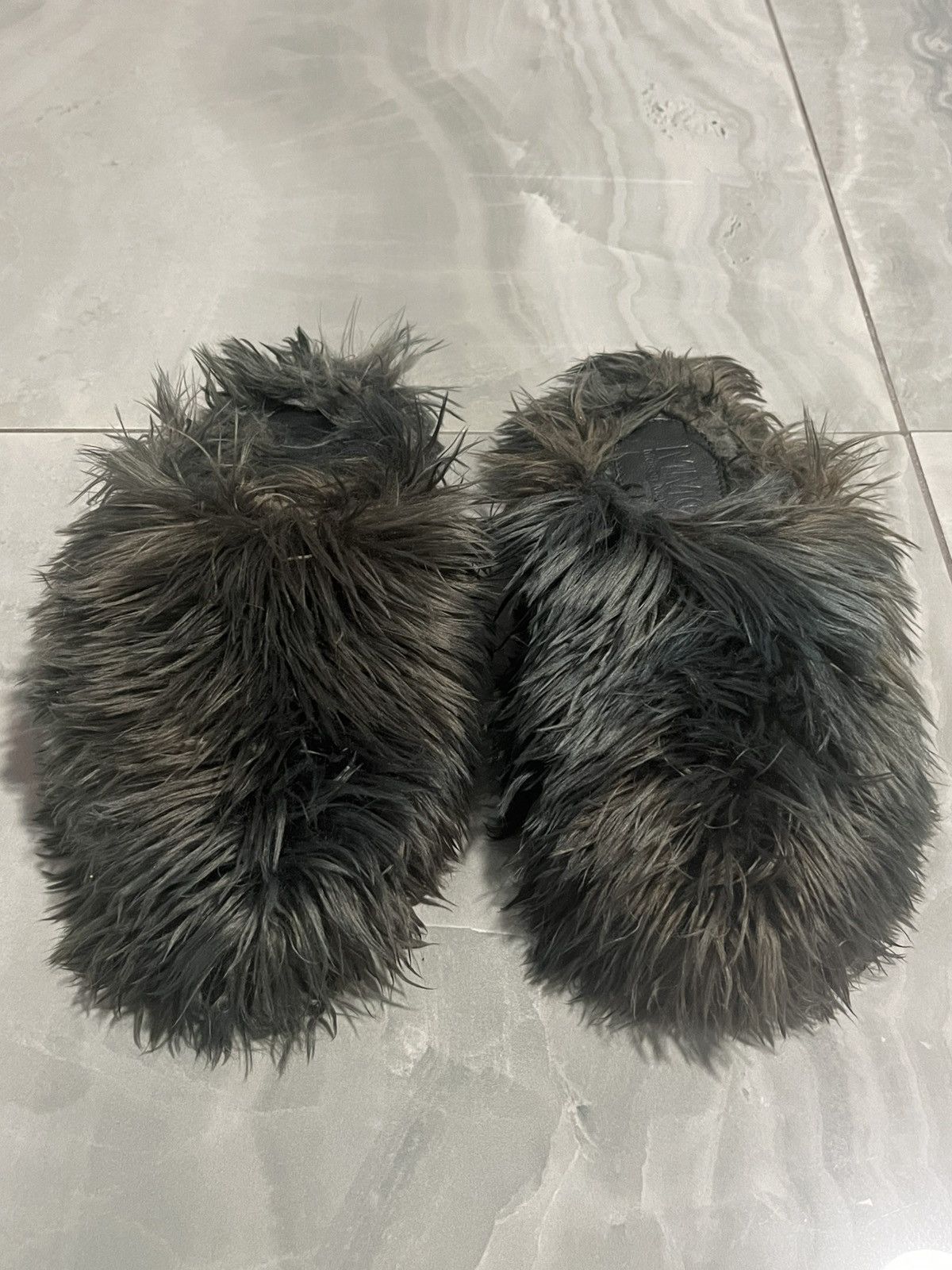 Maison Margiela MM6 Maison Margiela Fur Slippers Size US 7.5 / IT 37.5 - 1 Thumbnail