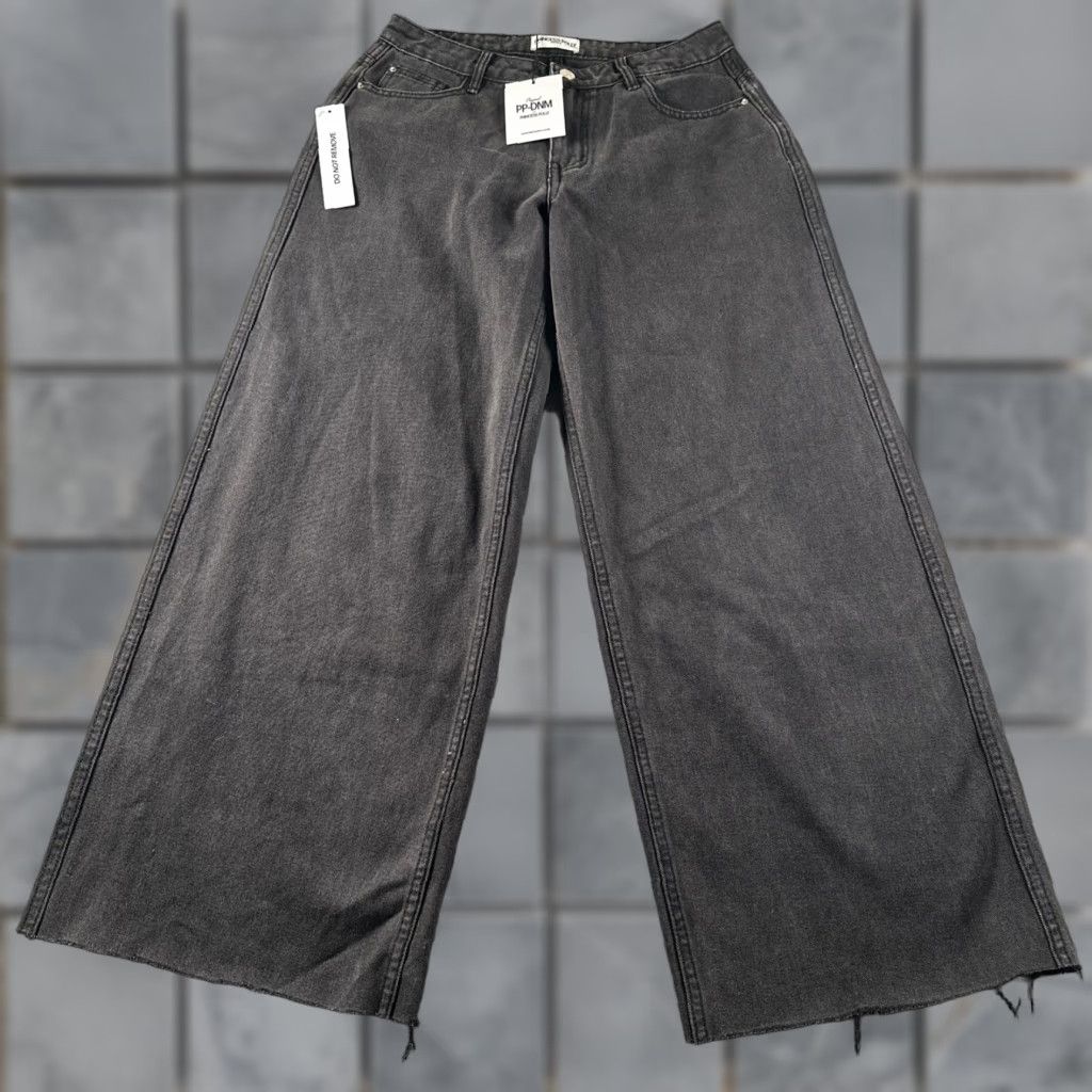 Princess Polly Jeans Womens S Ramos Low Rise Wide Leg Washed Black Raw Hem NWT