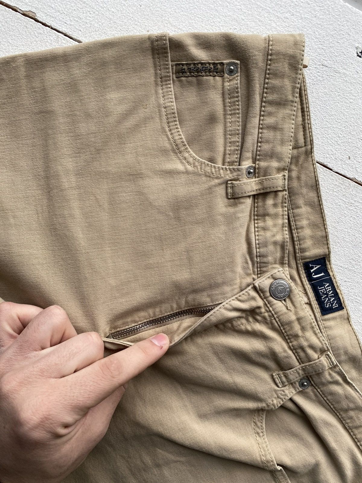 Armani Retro Luxury 90s AJ Armani Jeans Thommer Slim Beige Pants Size US 31 - 5 Thumbnail
