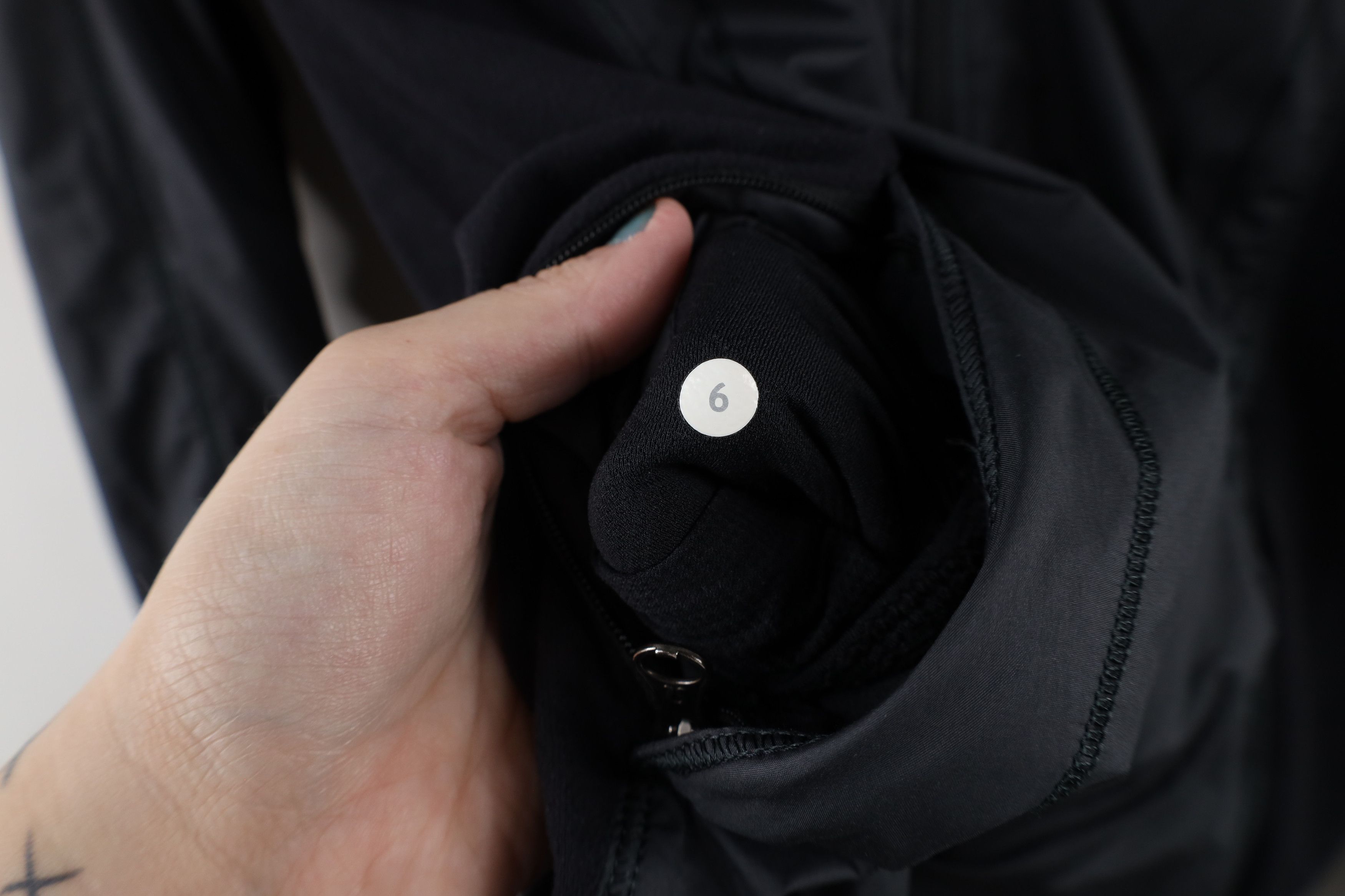 Lululemon × Vintage Lululemon Hooded Full Zip Running Jacket Windbreaker Size M / US 6-8 / IT 42-44 - 4 Thumbnail
