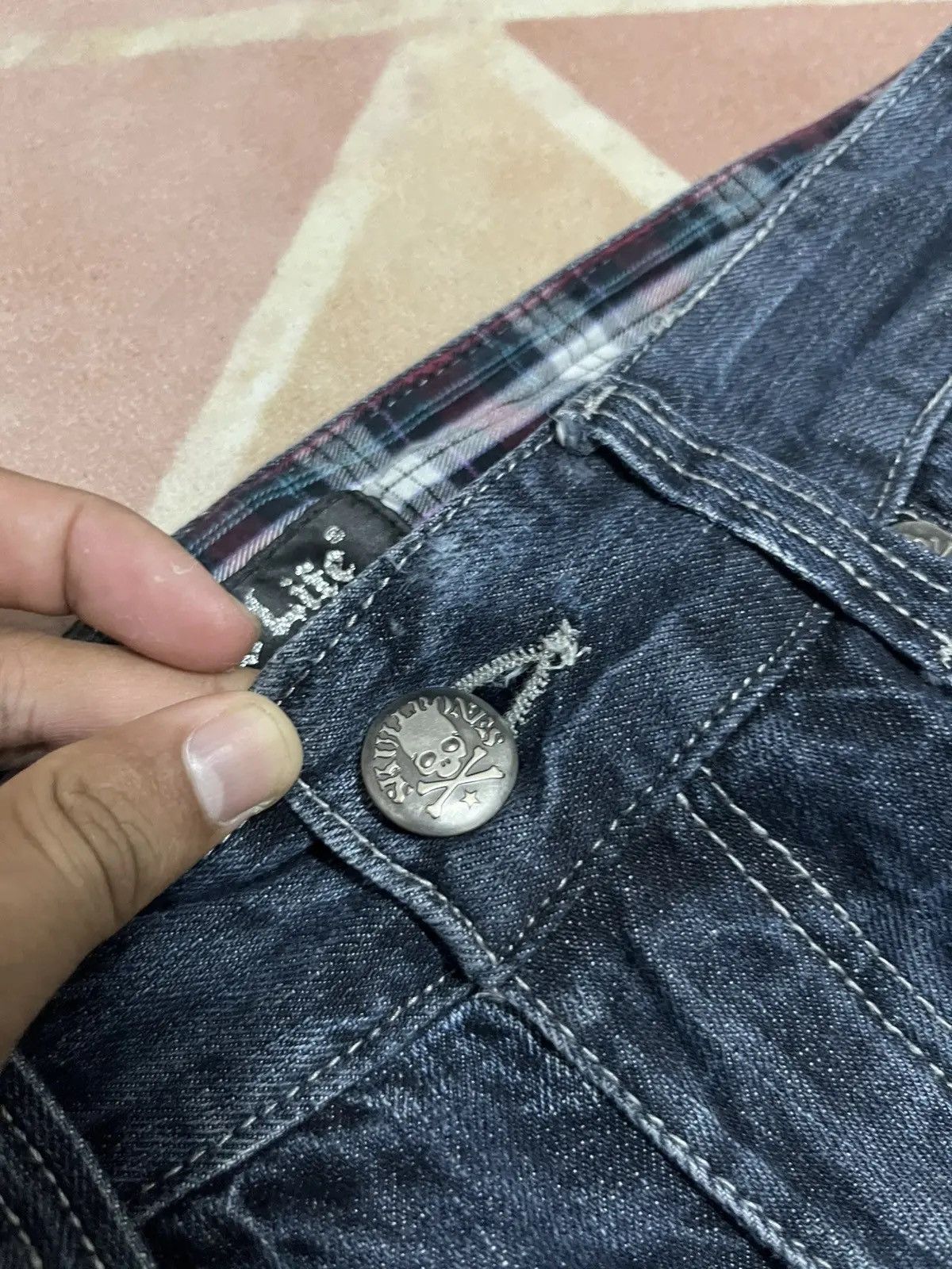 Japanese Brand Skullbones Japanese Brand Crazy Faded Jeans Size US 31 - 11 Thumbnail