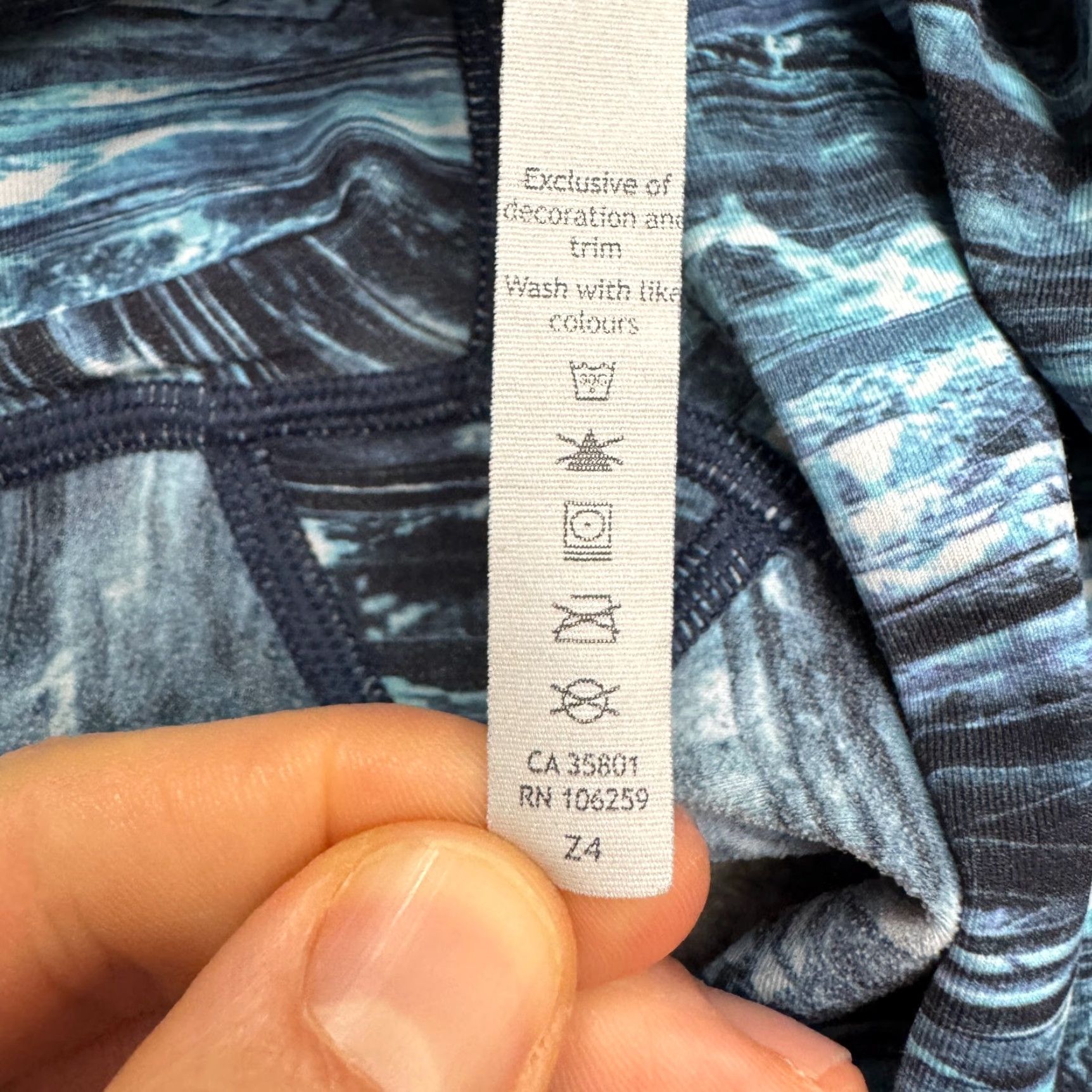 Lululemon Lululemon Speed Up Tidal Multi Blue Wave Crop Leggings Womens 4 Active Run Yoga Size 27" / US 4 / IT 40 - 7 Thumbnail