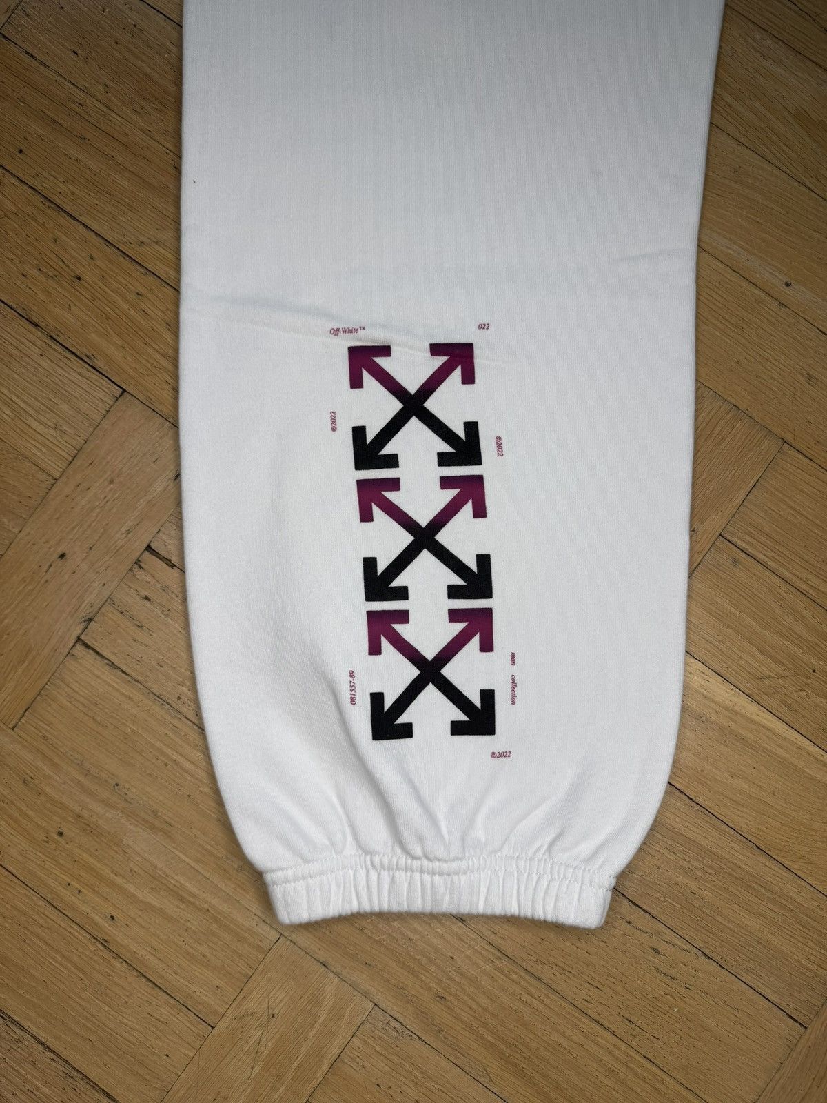 Off-White OFF-WHITE PINK GRADIENT ARROW SWEATPANTS Size US 36 / EU 52 - 3 Thumbnail