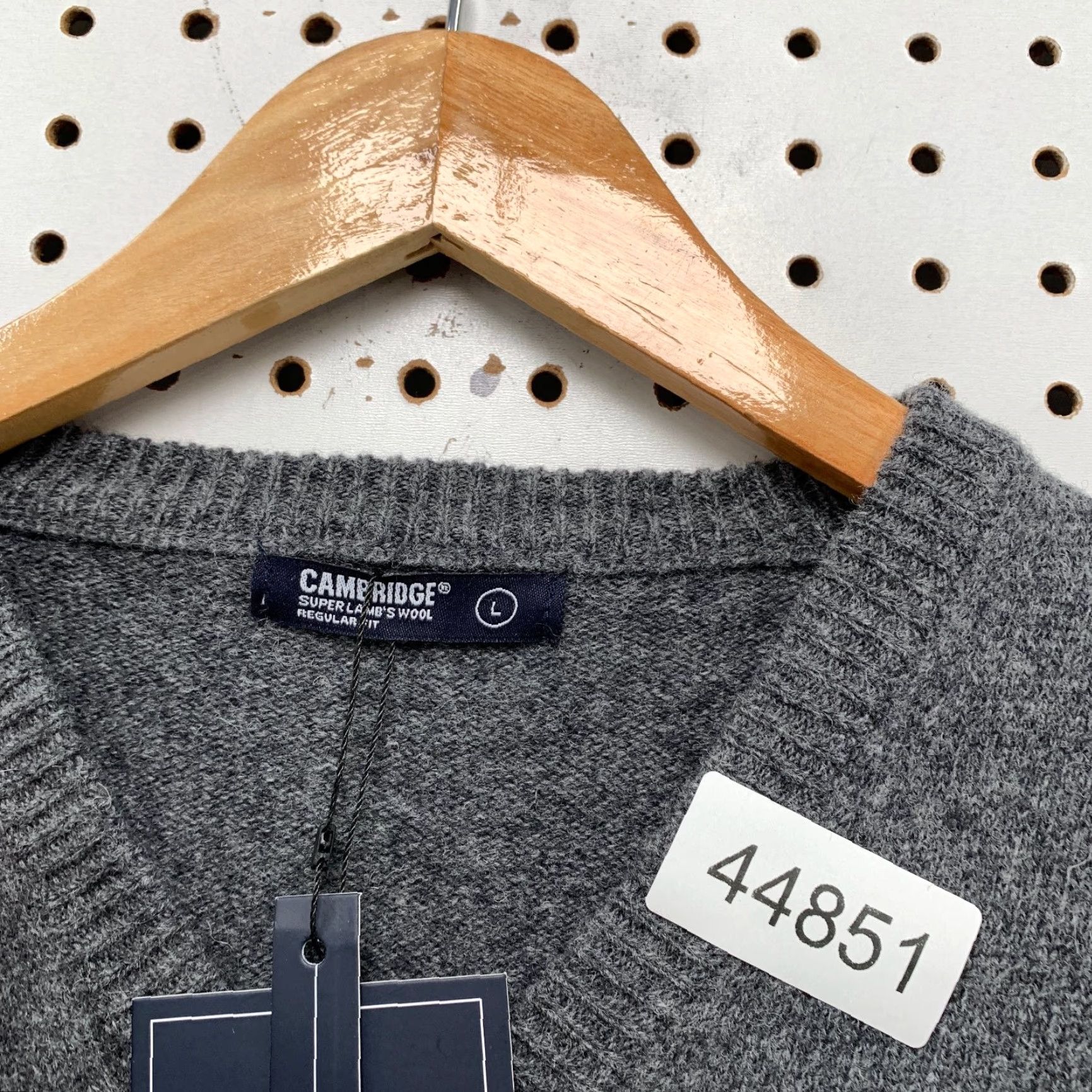 Vintage Cambridge Sweater Men Large Gray V-Neck Business Casual Lambswool NWT Shirt Pullover Mens Winter Fall Spring Size US L / EU 52-54 / 3 - 5 Thumbnail
