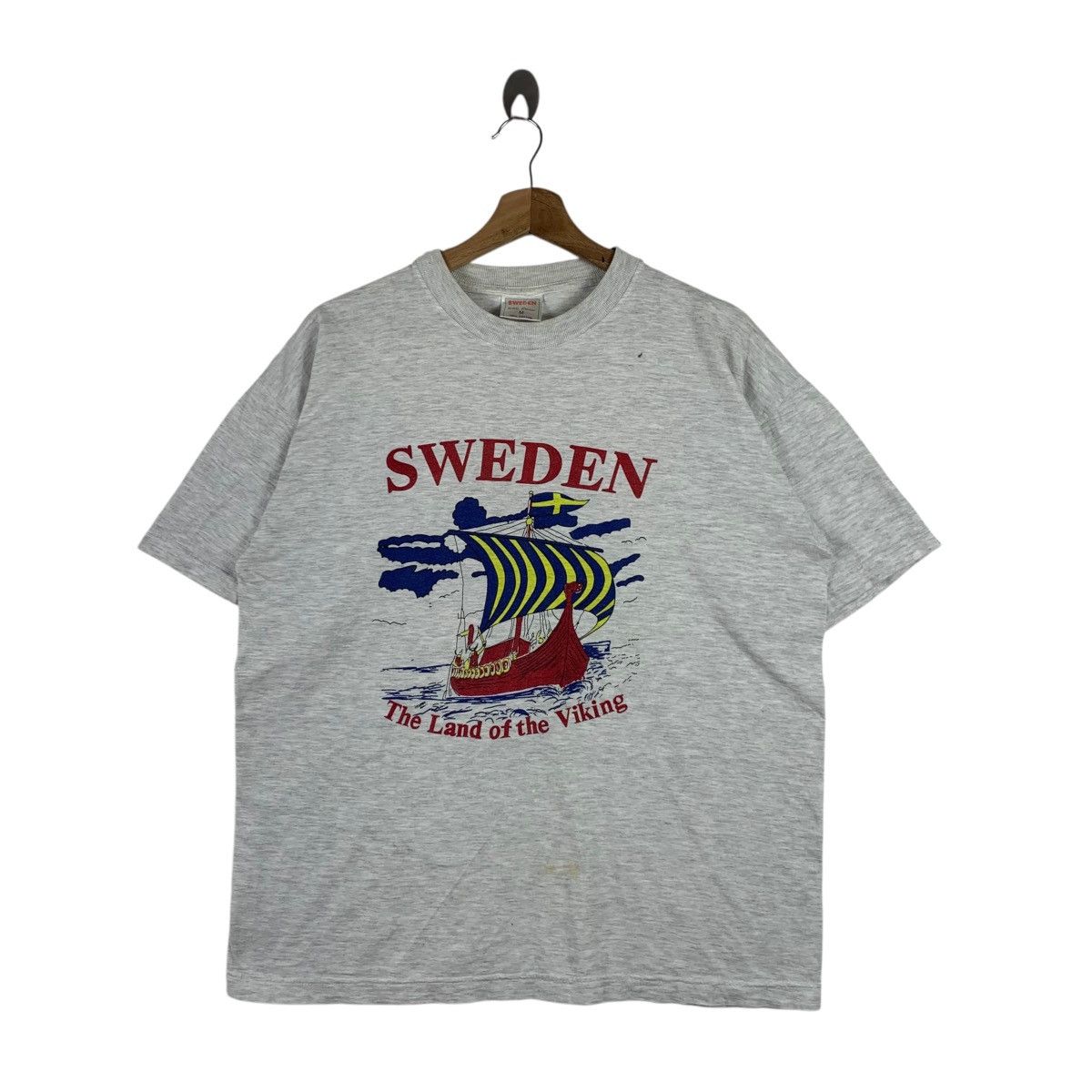 Vintage Vintage 90s Sweden Yachts Short Sleeve Souvenirs Shirt Size US M / EU 48-50 / 2 - 1 Thumbnail