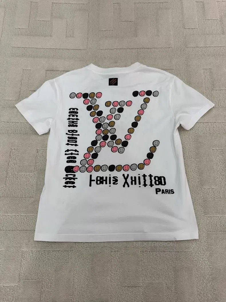 Louis Vuitton Louis Vuitton 25 New X KAWS Co-branded Short Sleeve Size US S / EU 44-46 / 1 - 1 Thumbnail