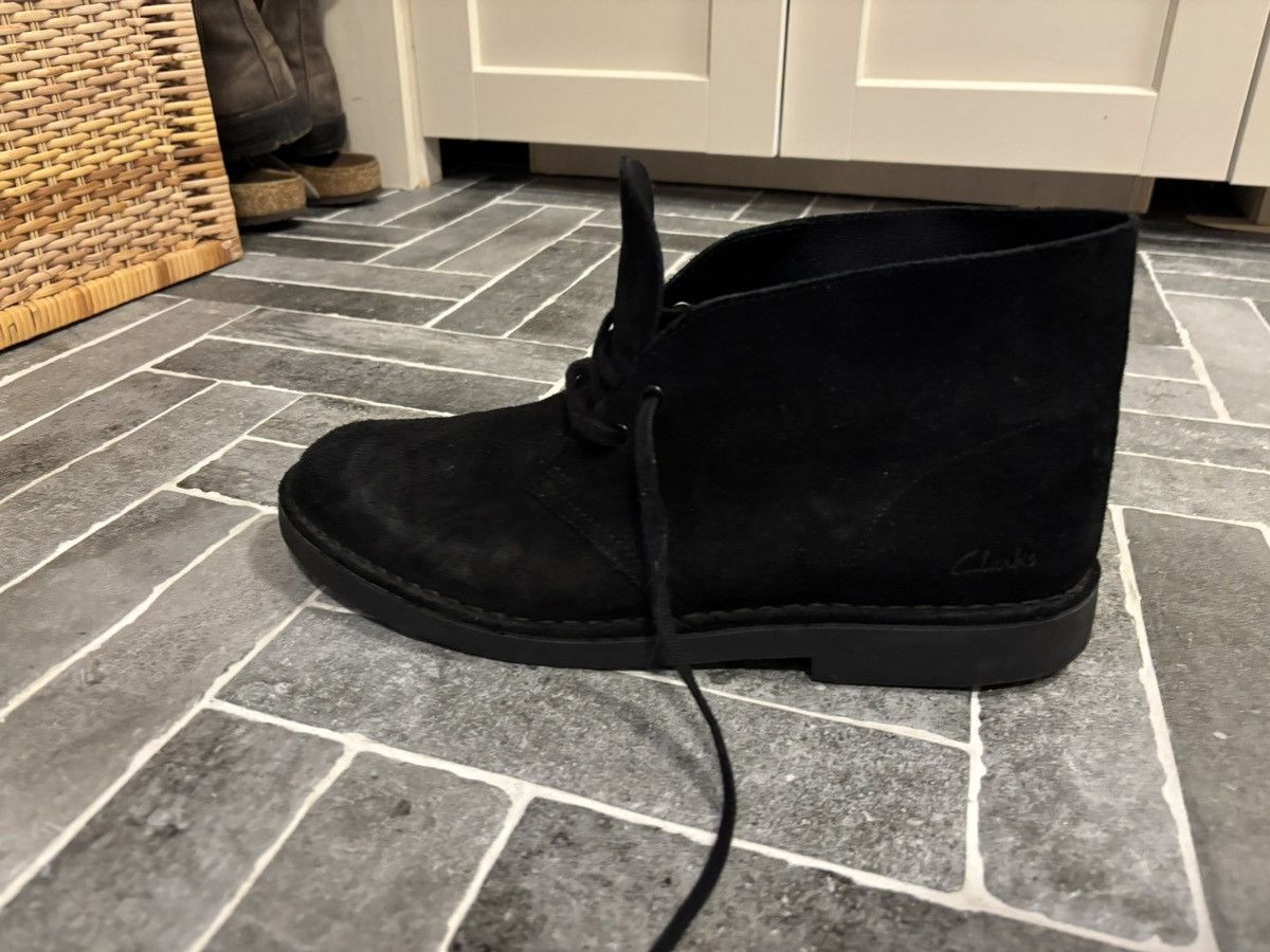 Clarks Clarks suede desert boots Size US 12 / EU 45 - 2 Thumbnail