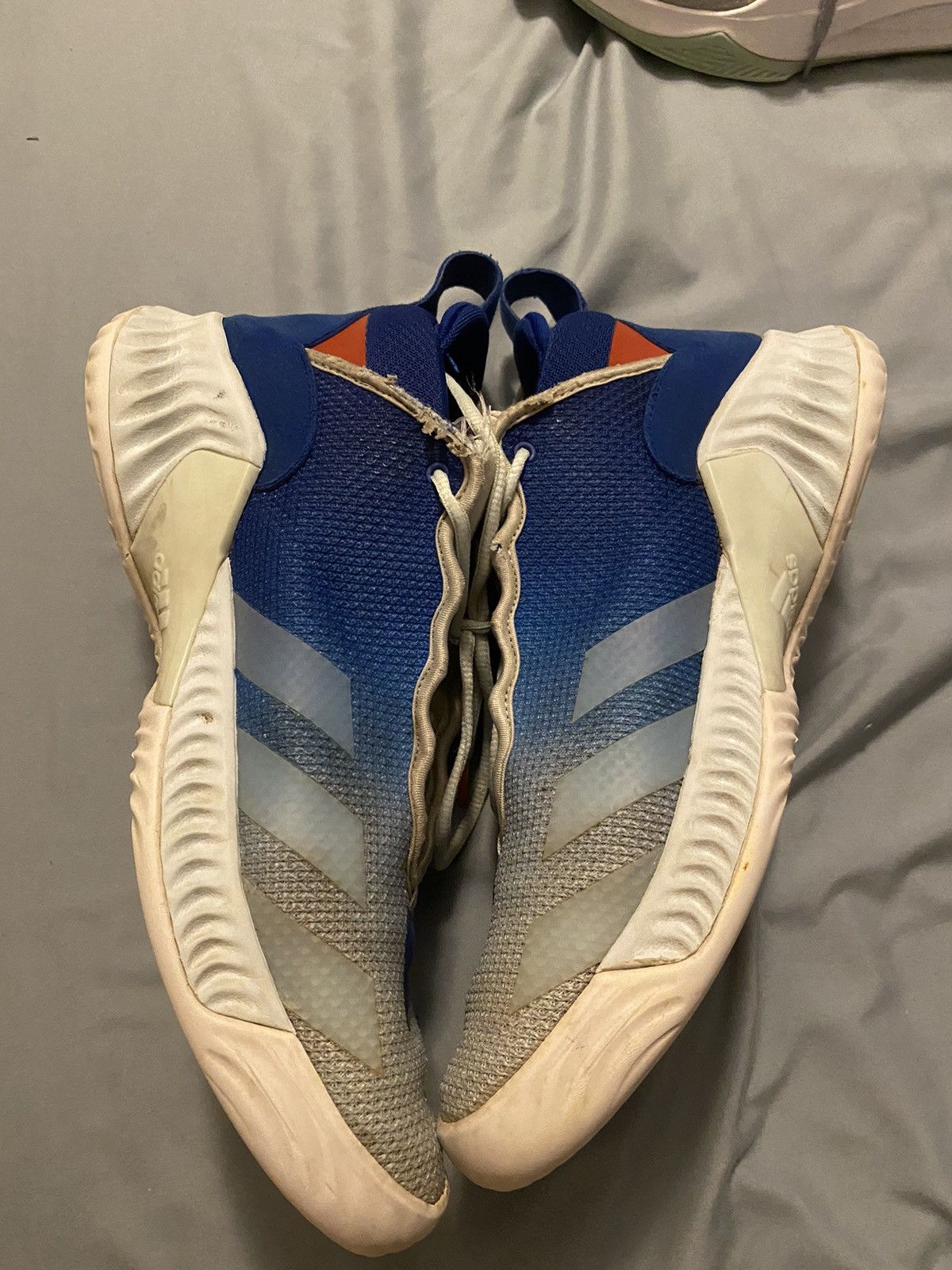 Adidas Adidas basketball shoes Size US 10 / EU 43 - 2 Thumbnail