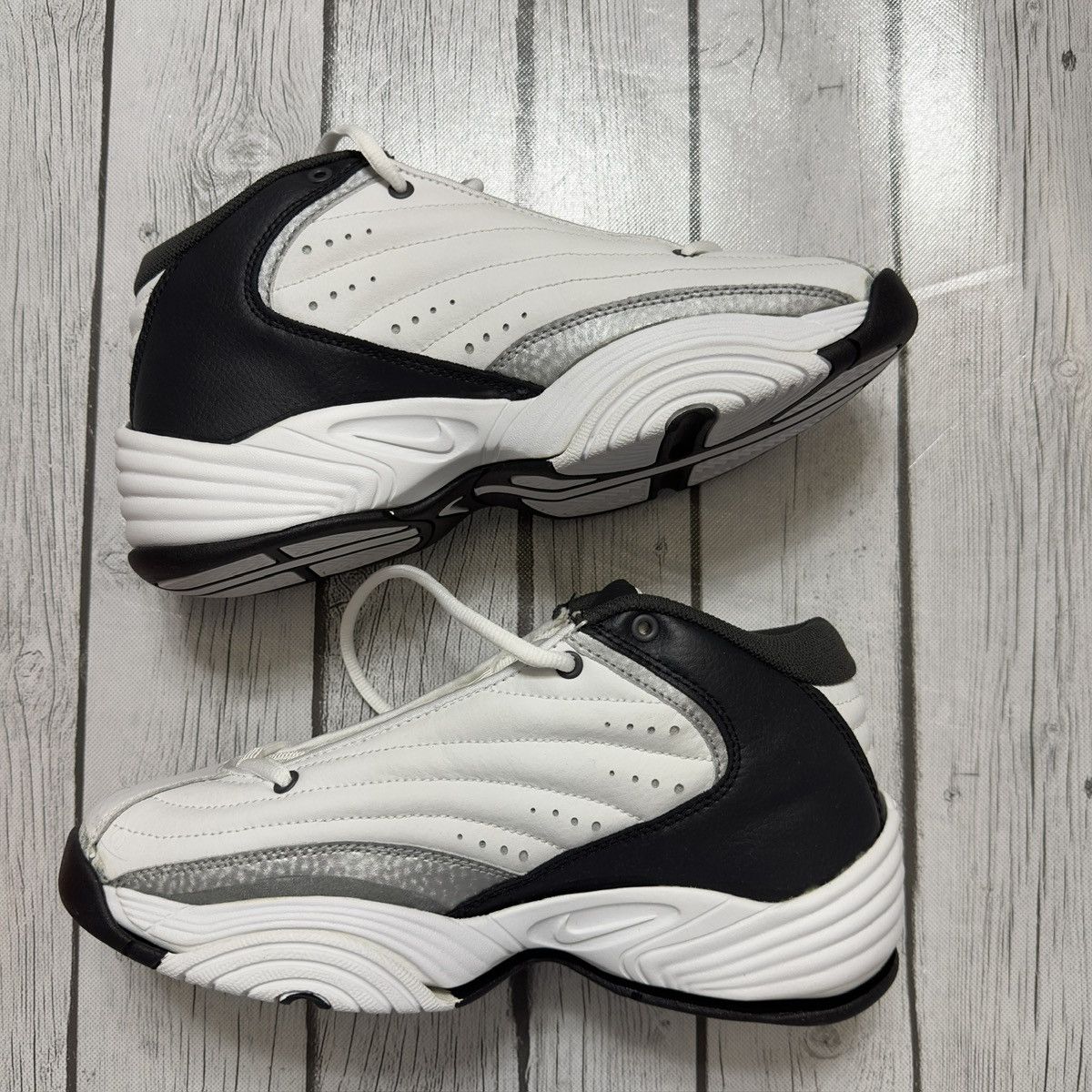 Nike × Vintage Vintage Nike Scorch 2001 Size US 9.5 / EU 42-43 - 2 Thumbnail