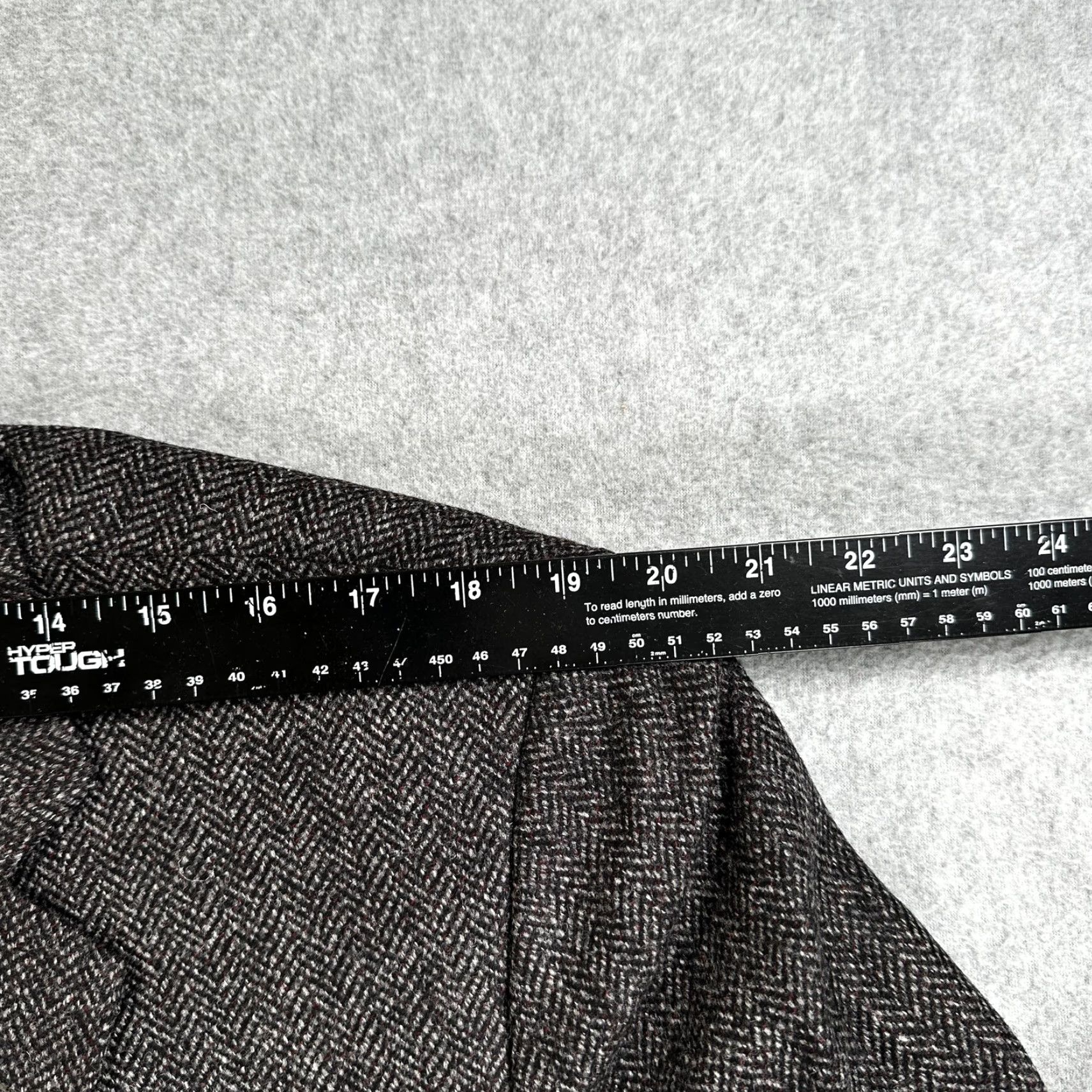 Brooks Brothers Brooks Brothers Sport Coat Mens 46 Gray Herringbone Tweed Wool Regent Jacket/Coat Regular Notch Lapel Two-Button Wool Blazer Casual Business Mens Size 46R - 5 Thumbnail