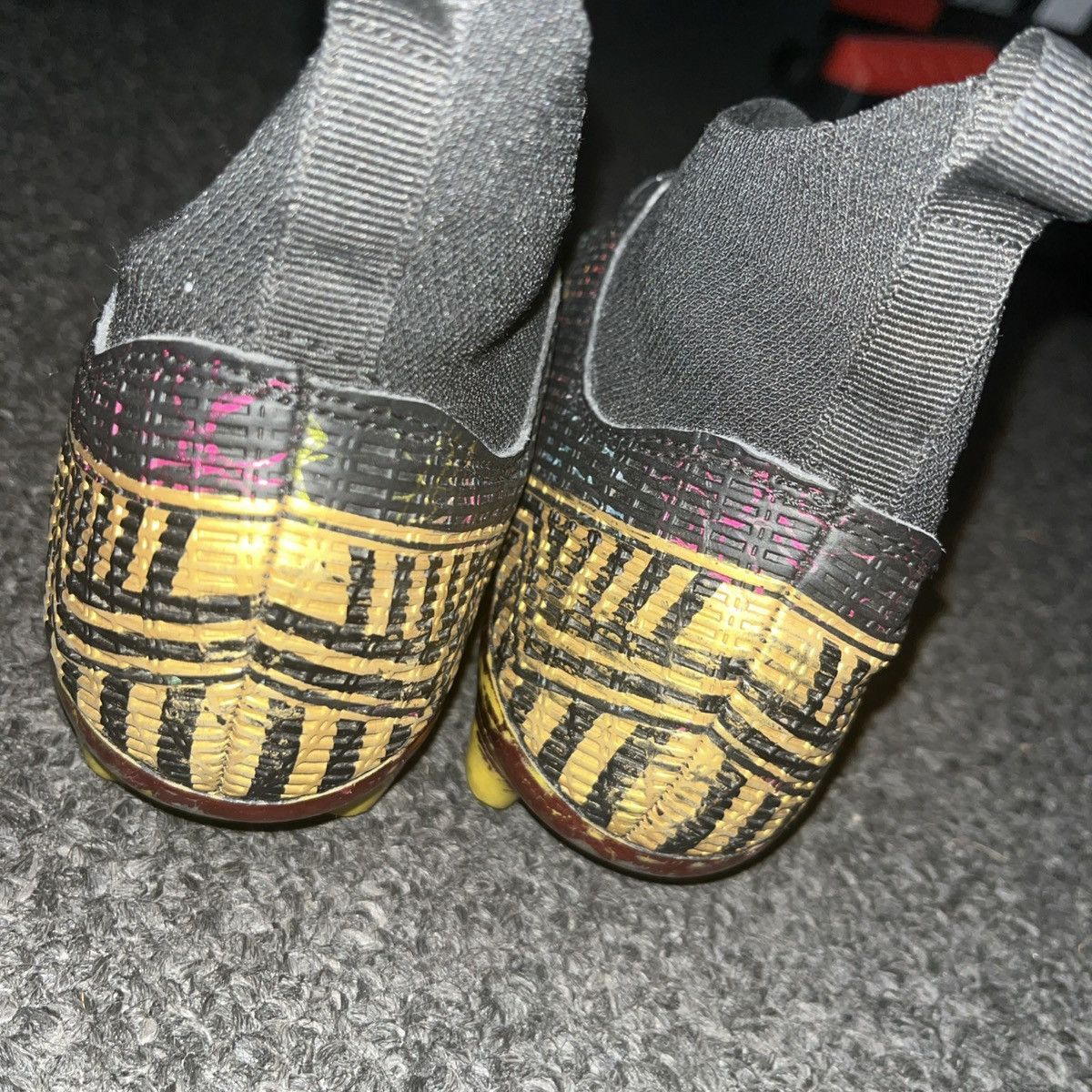 Other Kids Football boots size 3.5uk unique design Size US 5 / EU 37 - 5 Thumbnail