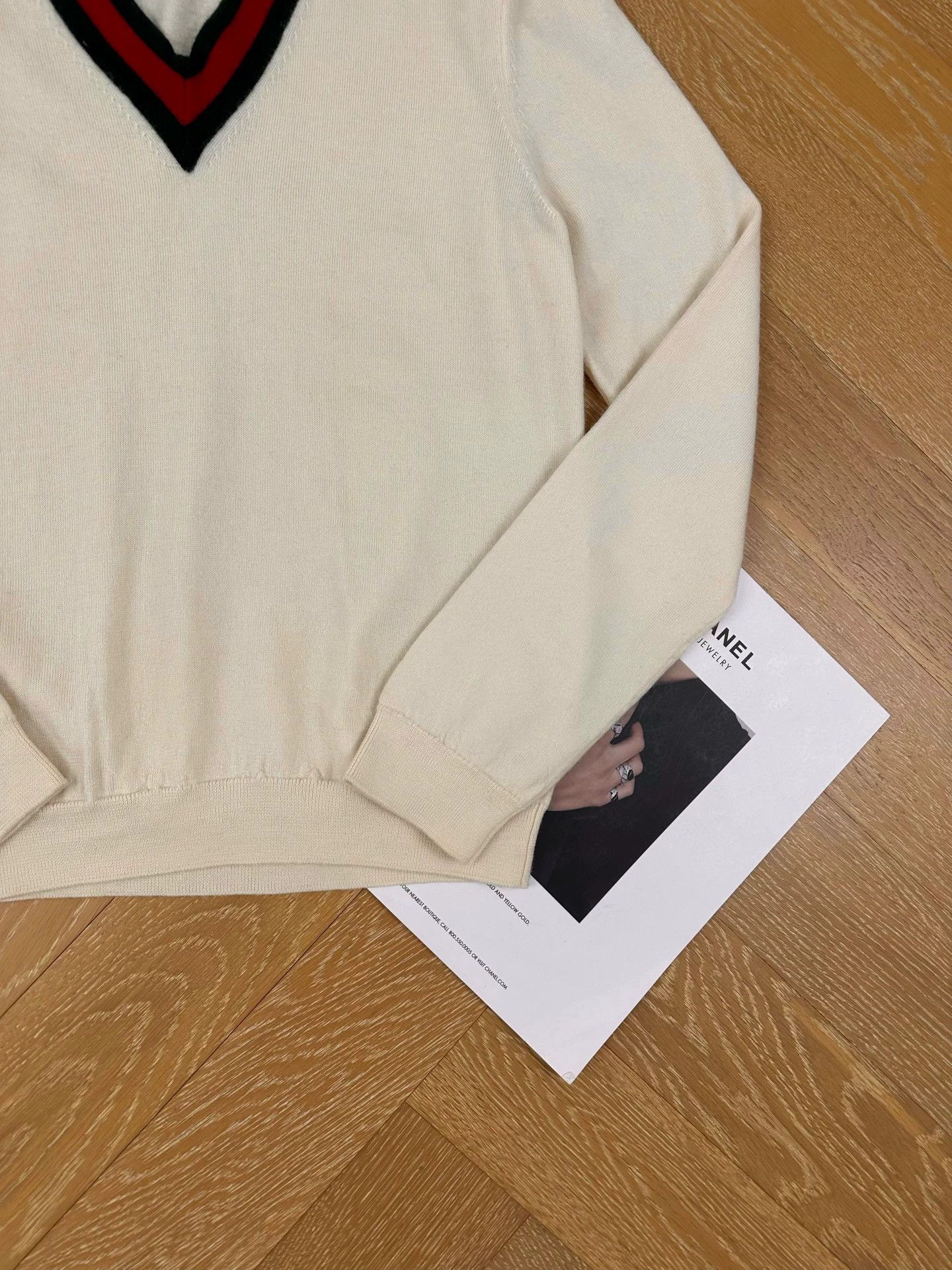 Gucci GUCCI women's V-neck long-sleeve striped ivory knit sweater Size M / US 6-8 / IT 42-44 - 3 Thumbnail