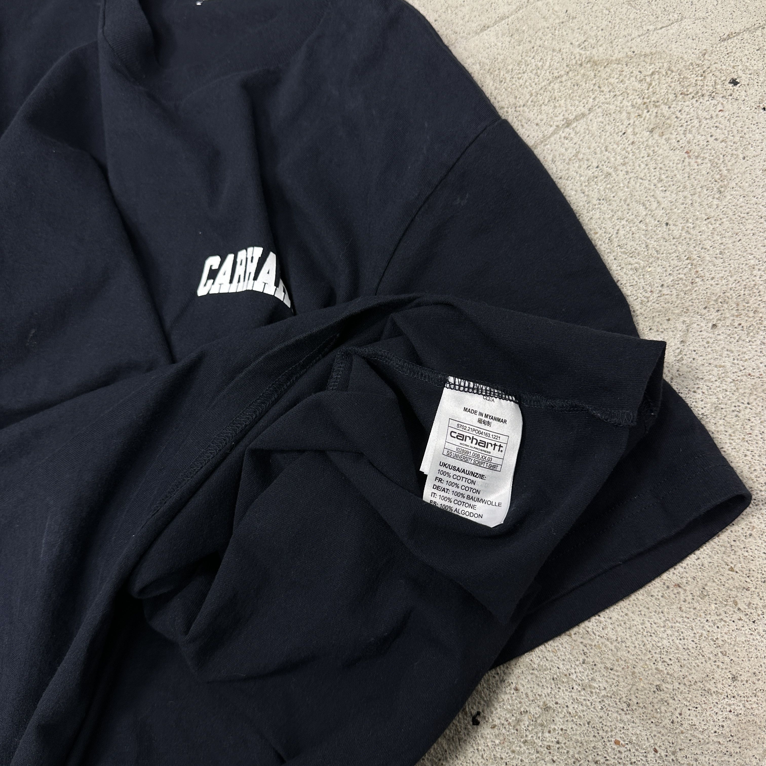 Carhartt Vintage Casual Streetwear Preppy Carhartt T-shirt 00s Size US L / EU 52-54 / 3 - 4 Thumbnail