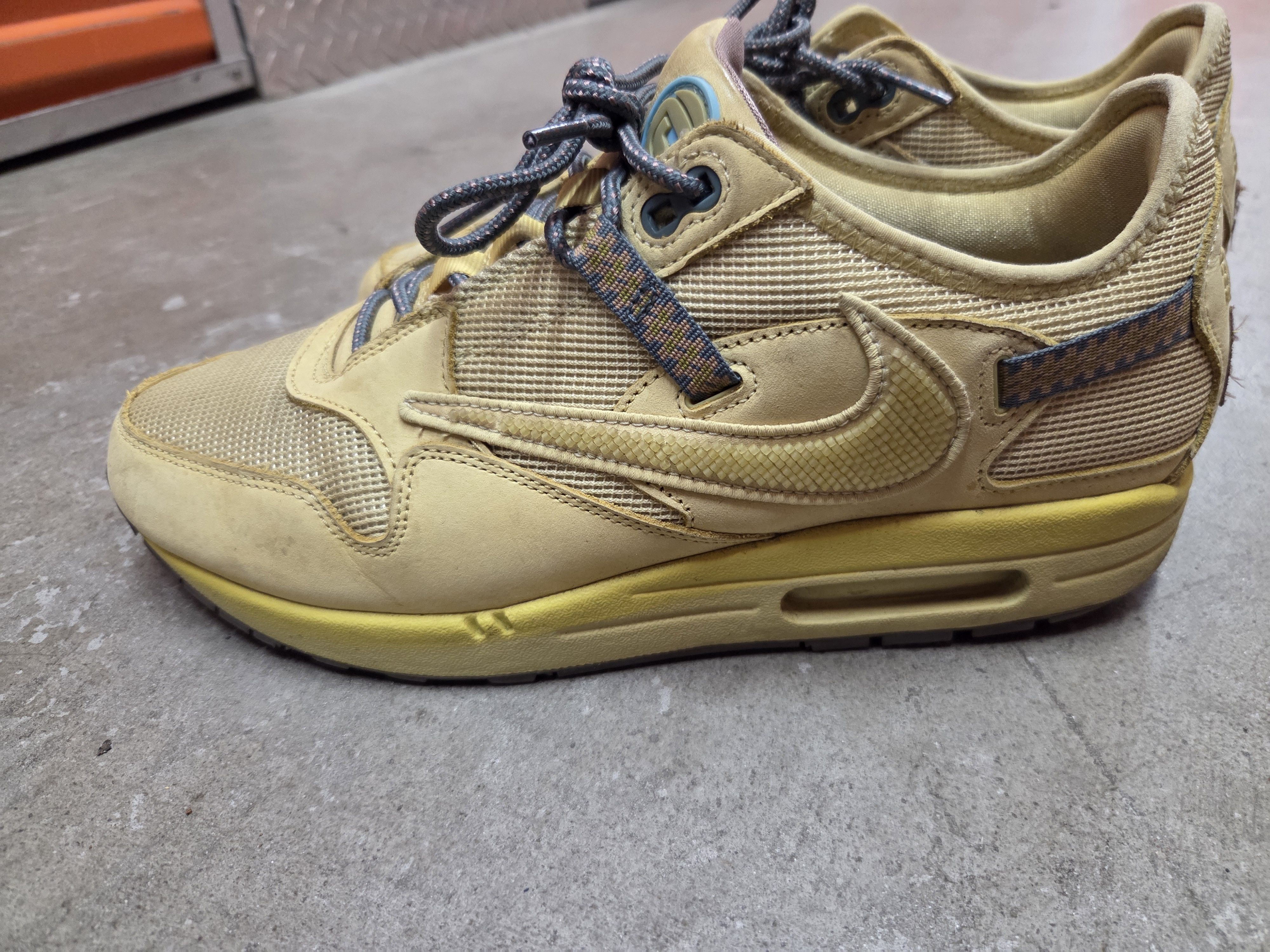 Nike Nike Air Max 1 Travis Scott Cactus Jack Saturn Gold Size US 11 / EU 44 - 1 Thumbnail