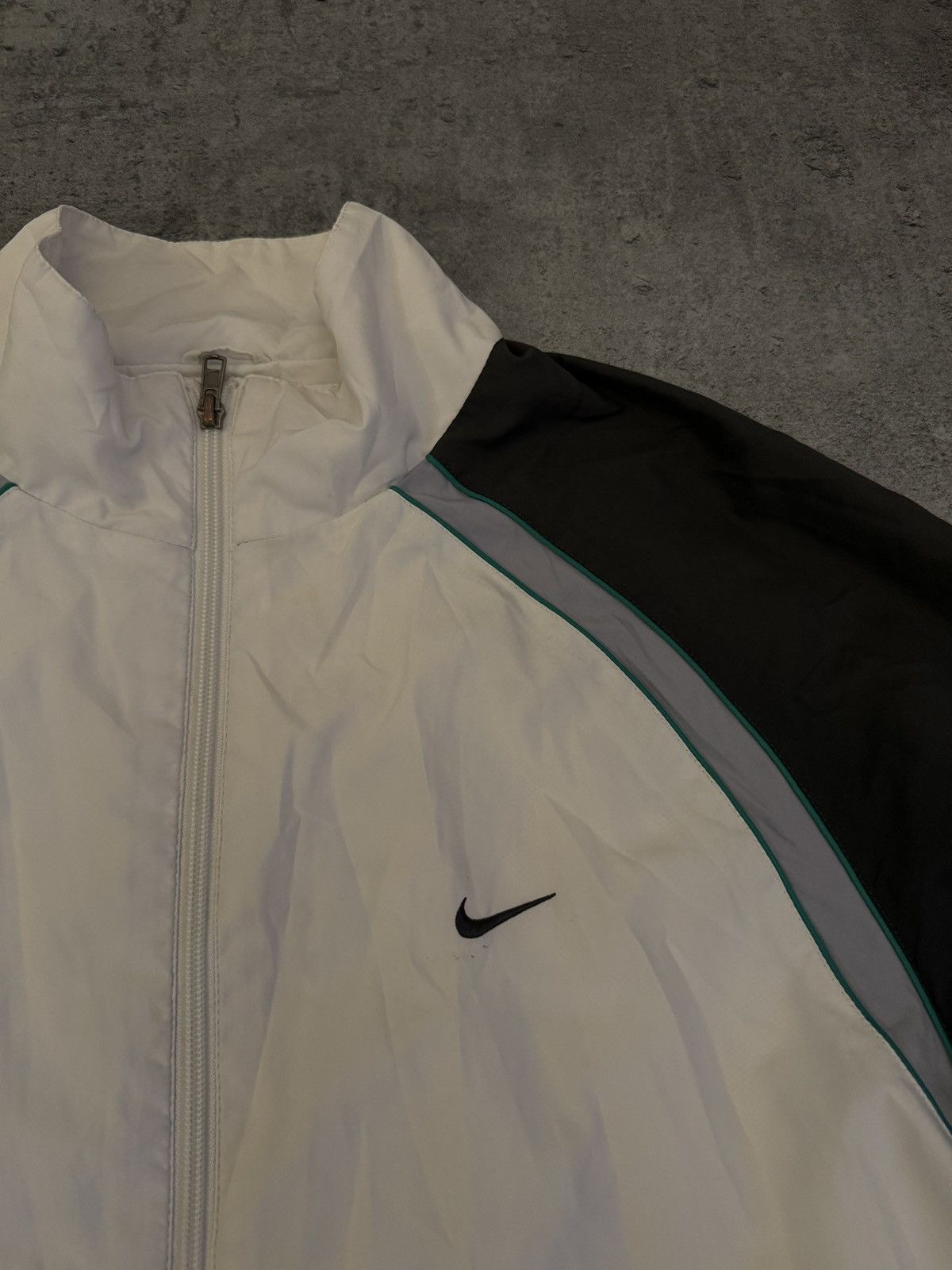Nike × Vintage Nike Swoosh Vintage 00s Windbreaker Jacket Logo Boxy Size US M / EU 48-50 / 2 - 3 Thumbnail