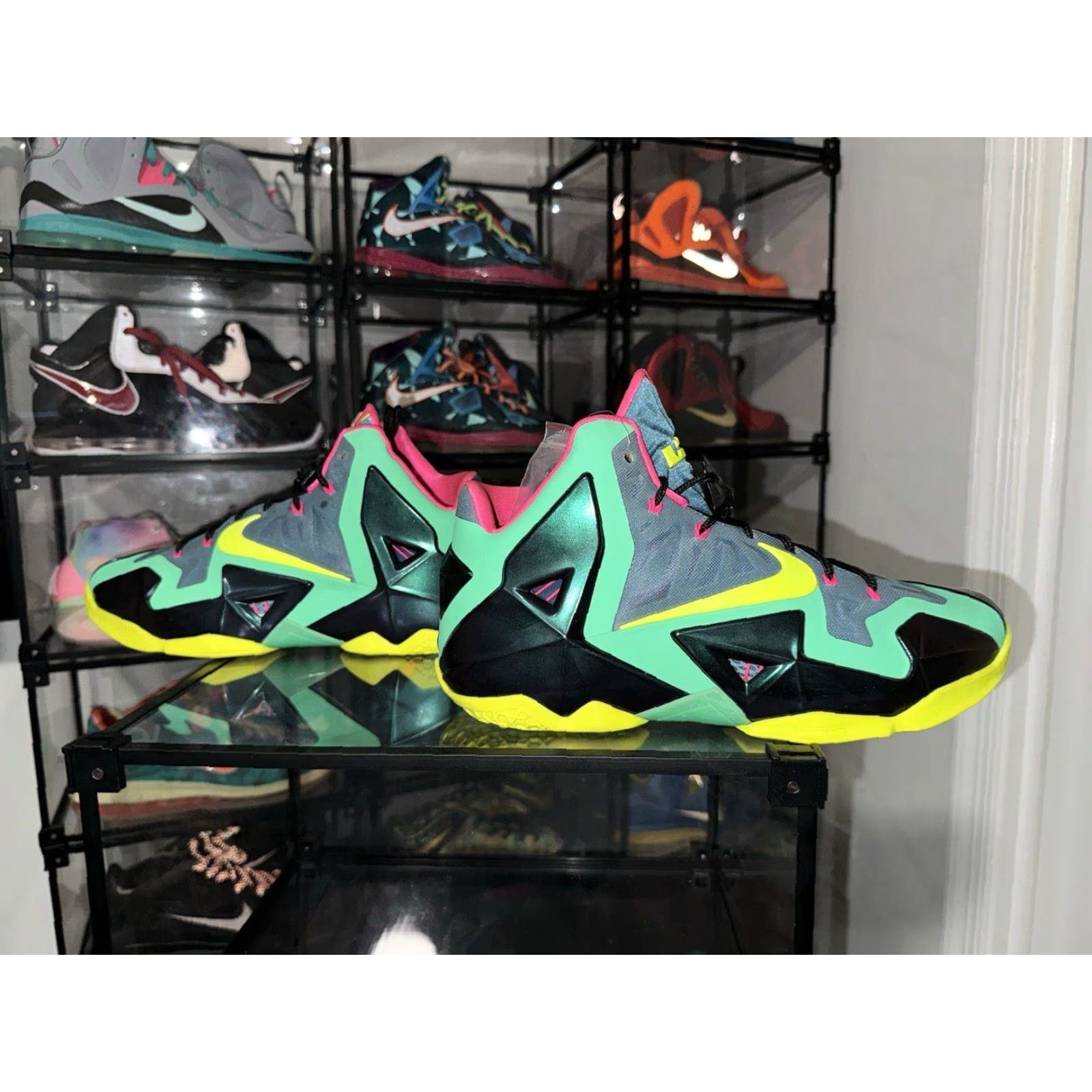 Nike Nike LeBron 11 T Rex PE Promo Sample Size 10.5 Men Sneaker Multicolor RARE Size US 11 / EU 44 - 6 Thumbnail