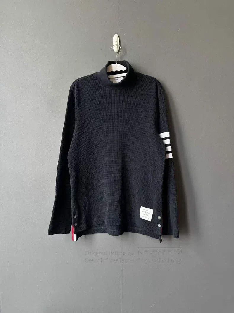Thom Browne Thom Browne Long-sleeved high-necked waffle sweater Size US S / EU 44-46 / 1 - 1 Thumbnail