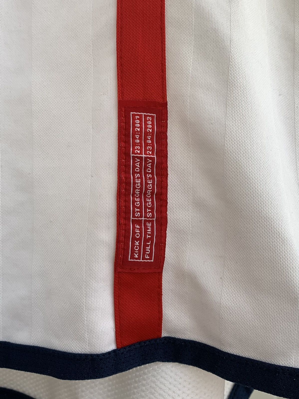 Umbro Umbro England Vintage 2001-2003 Home Football Shirt Size XL Size US XL / EU 56 / 4 - 5 Thumbnail