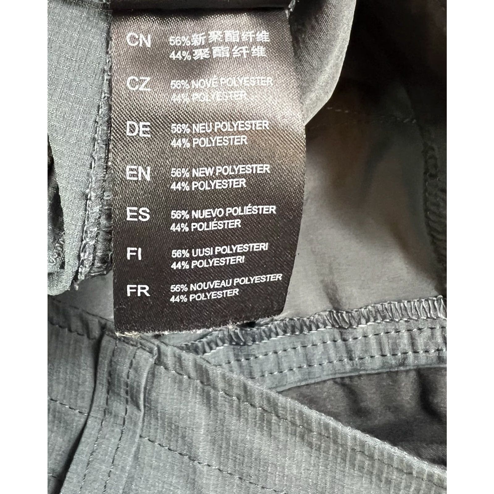 Vintage Kuhl Mens Cargo Shorts Hiking Outdoor Gray 40 Regular Pockets Zip Front Flat Front Nylon Polyester Casual Travel - Size US 40 / EU 56 - 4 Thumbnail
