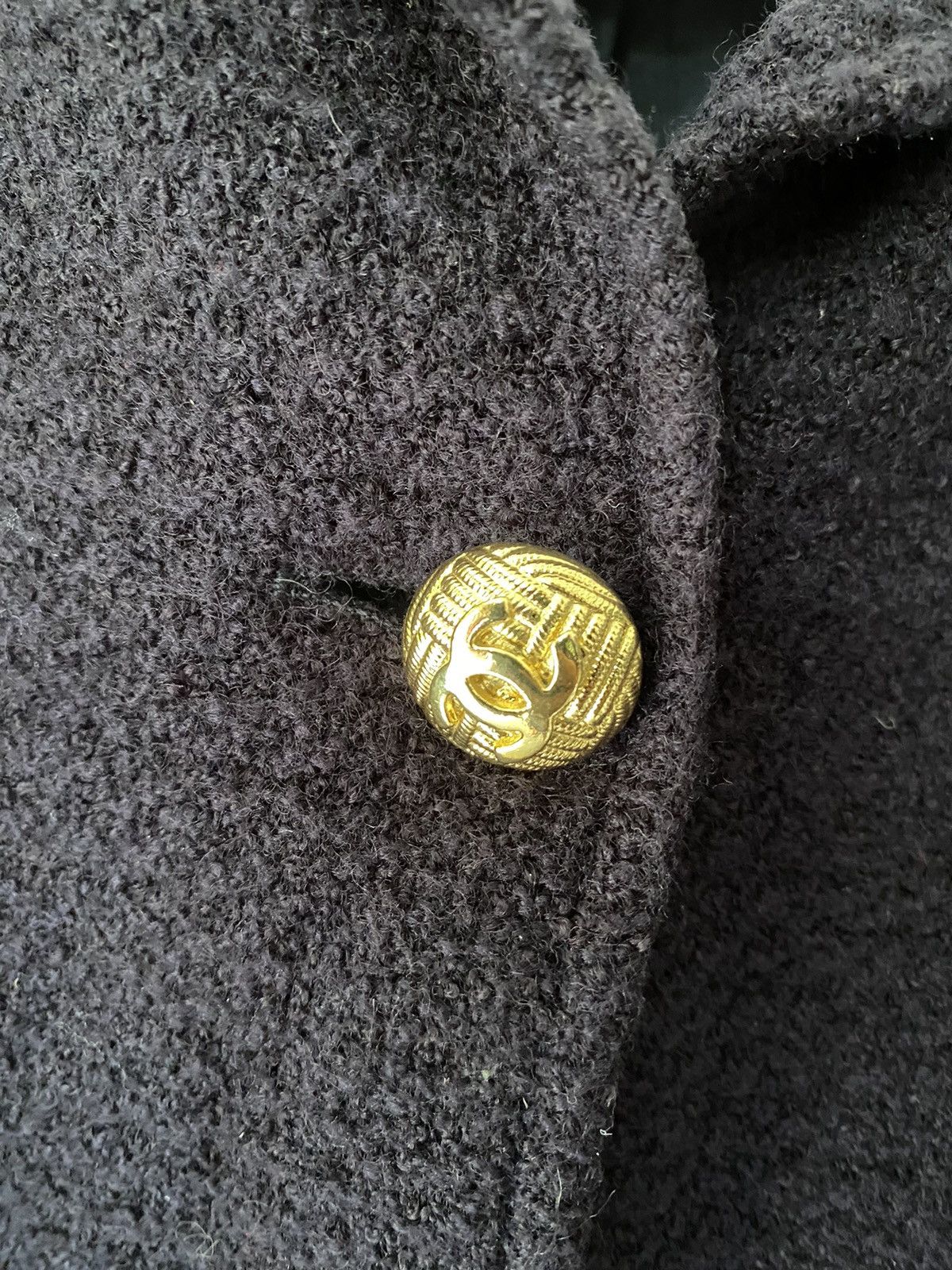 Chanel 1990s Chanel tweed gold button Jacket Size S / US 4 / IT 40 - 10 Thumbnail