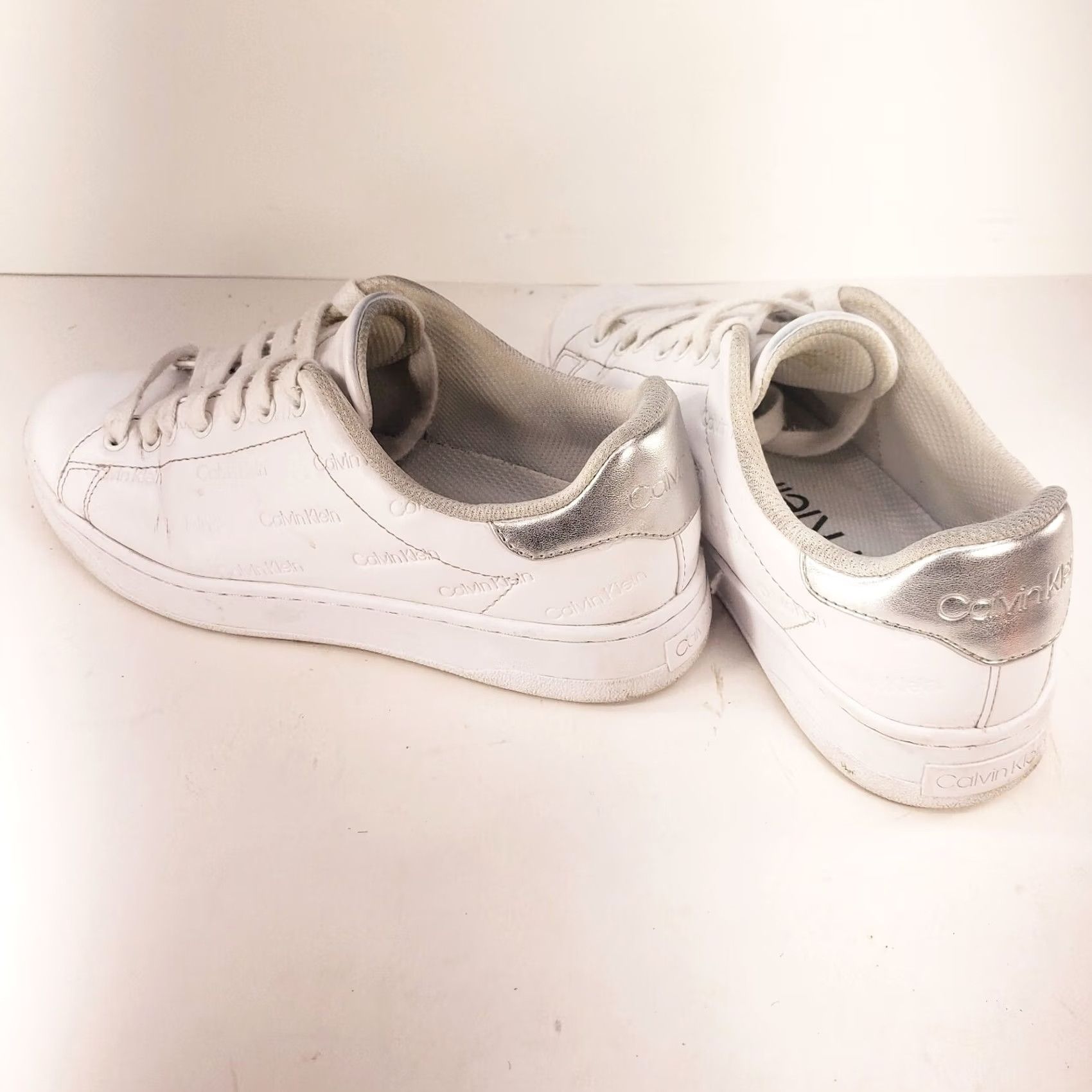 Calvin Klein Calvin Klein White Leather Sneakers Women 7.5 CK Spellout All Over Pattern Shoes Sneaker Wearable Casual Activewear Workwear Mens Womens Girls Boys Size US 8 / IT 38 - 5 Thumbnail