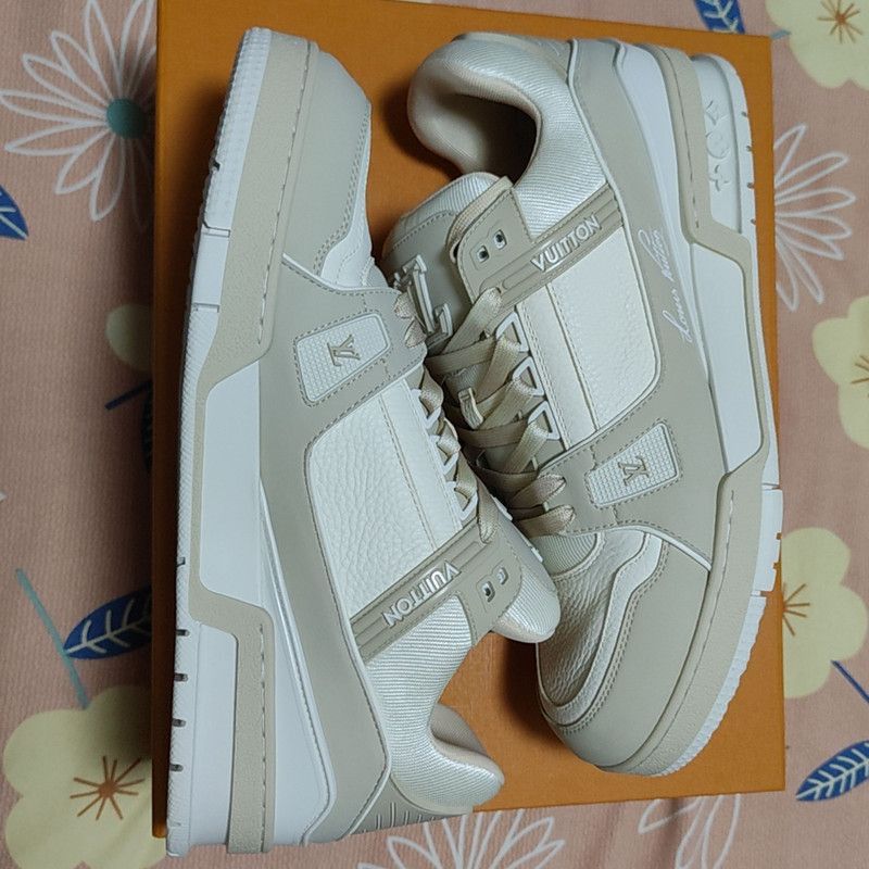 Louis Vuitton Louis Vuitton Trainer Low Top Sneakers in Light Green -2508 Size US 8.5 / EU 41-42 - 7 Thumbnail