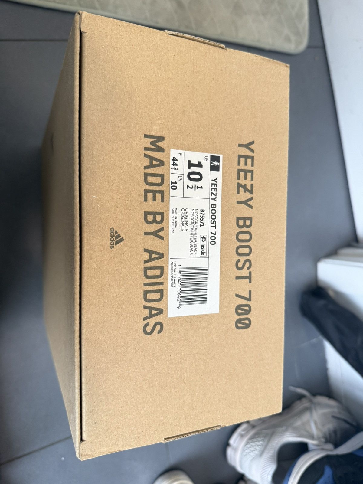 Yeezy Yeezy Adidas 700 Waverunner OG Size US 10.5 / EU 43-44 - 3 Thumbnail