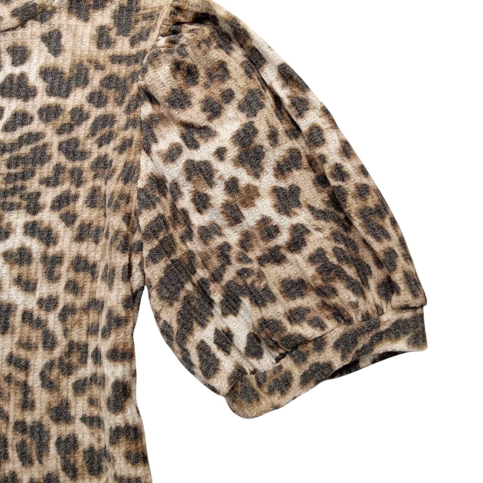 & Other Stories Try ! This Cheetah Print Top L Womens Short Sleeve Soft Size L / US 10 / IT 46 - 2 Thumbnail