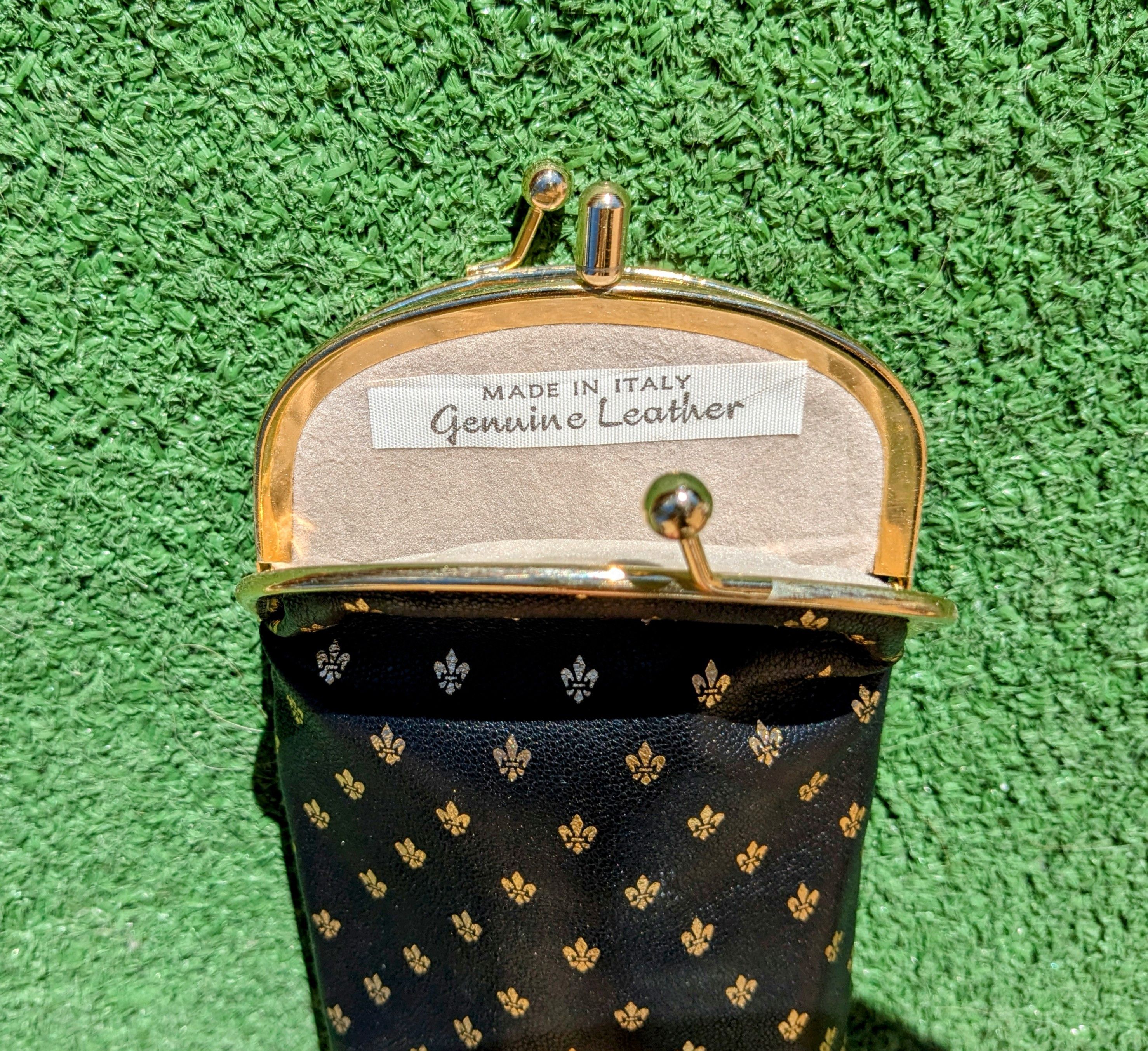 Vintage 1960s Vintage Fleur De Lis Pattern Leather Coin Purse/Clutch Size ONE SIZE - 3 Thumbnail