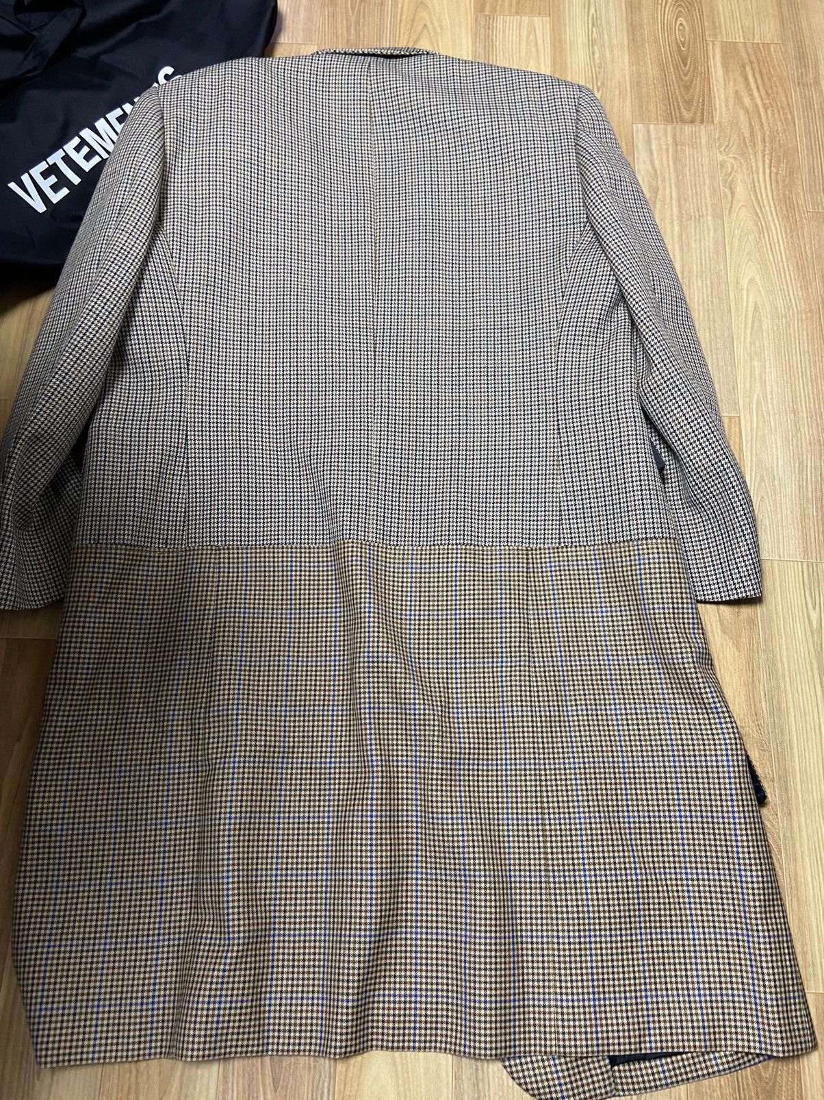 Vetements M Vetements Houndstooth Oversized two tone coat jacket Size US M / EU 48-50 / 2 - 2 Thumbnail