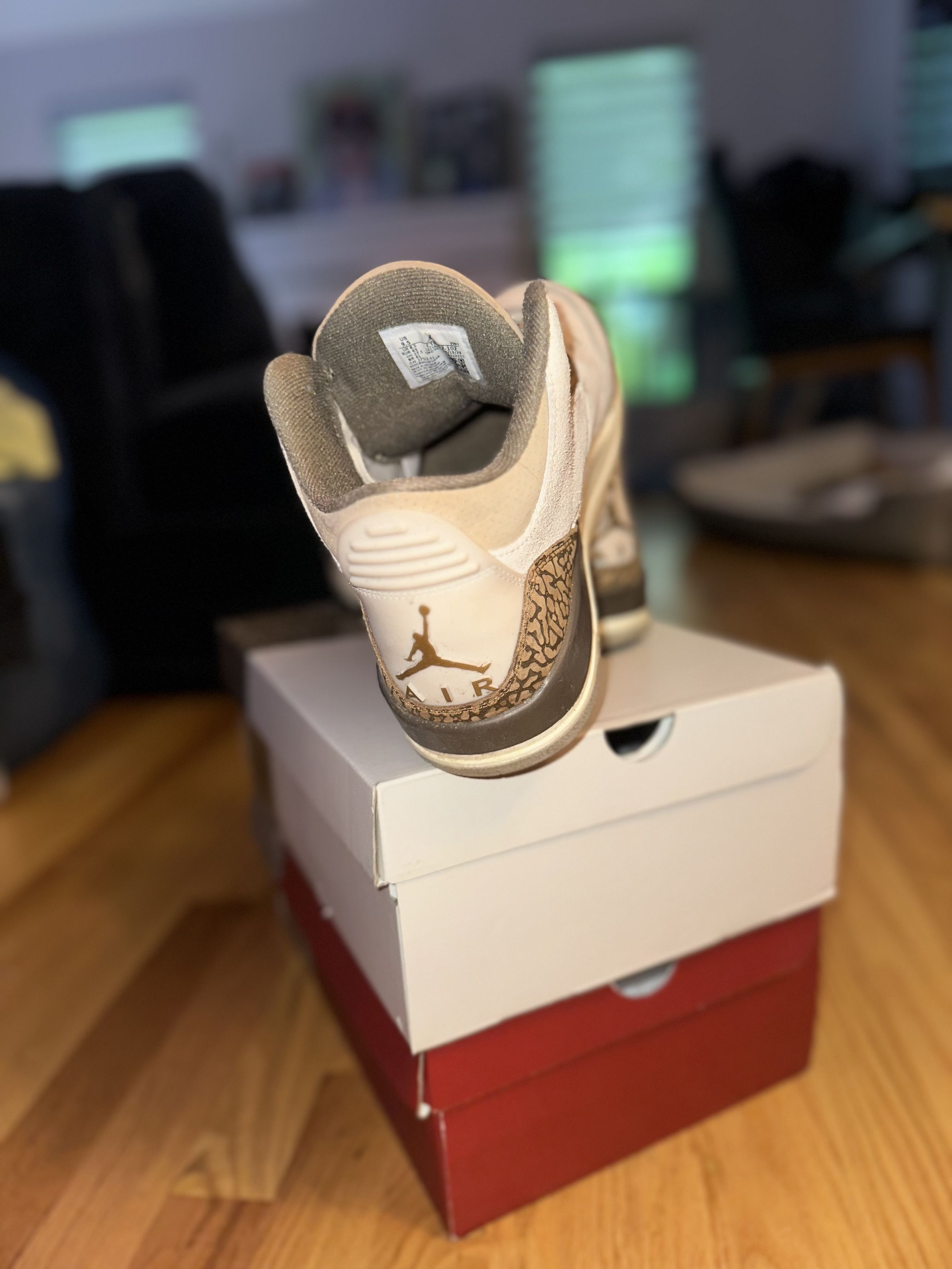 Jordan Brand Size 9.5 - Jordan 3 Retro Low Palomino Brown Tan Suede Size US 9.5 / EU 42-43 - 5 Thumbnail