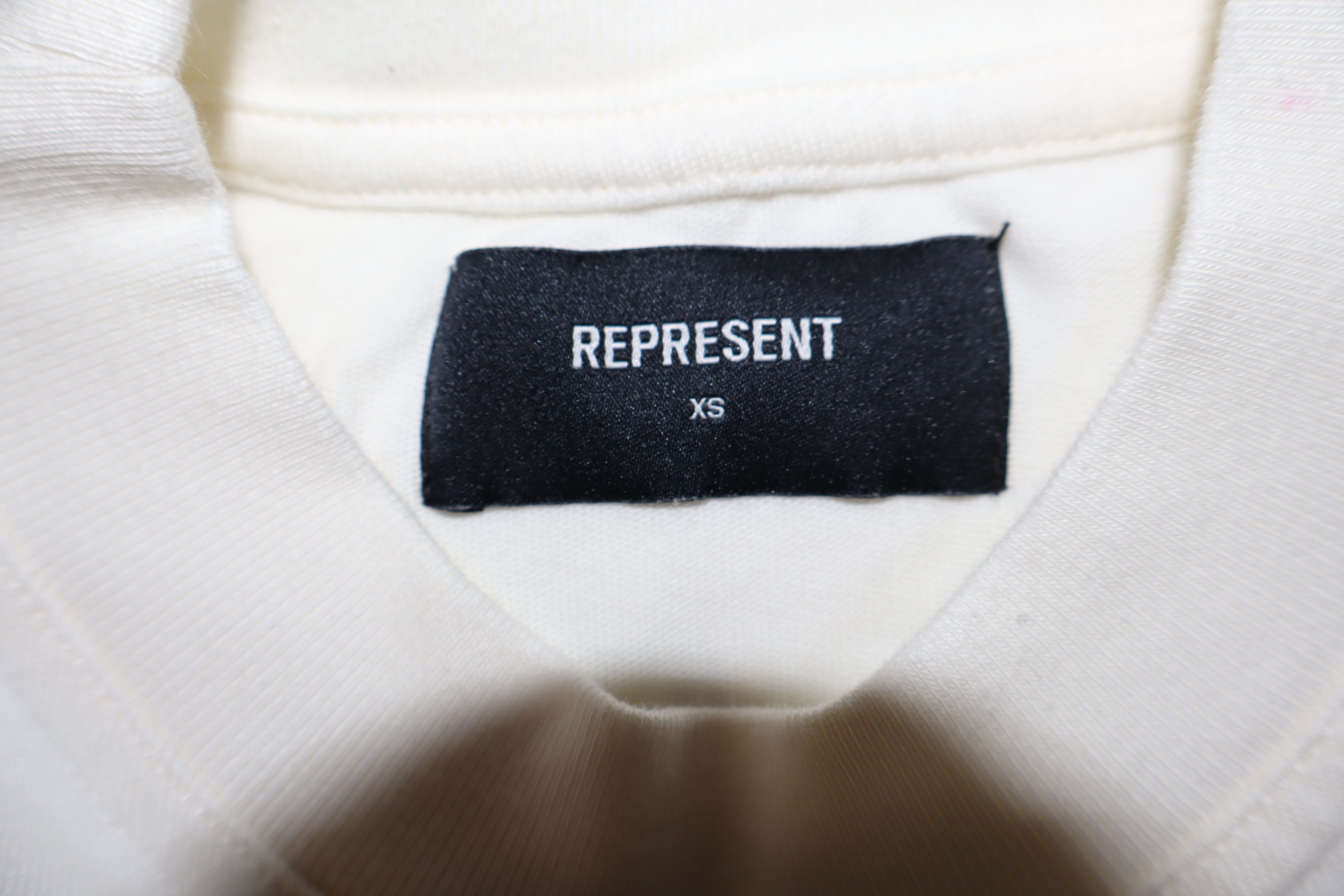 Represent Clo. SHARK PRINT T-SHIRT Size US XS / EU 42 / 0 - 9 Thumbnail