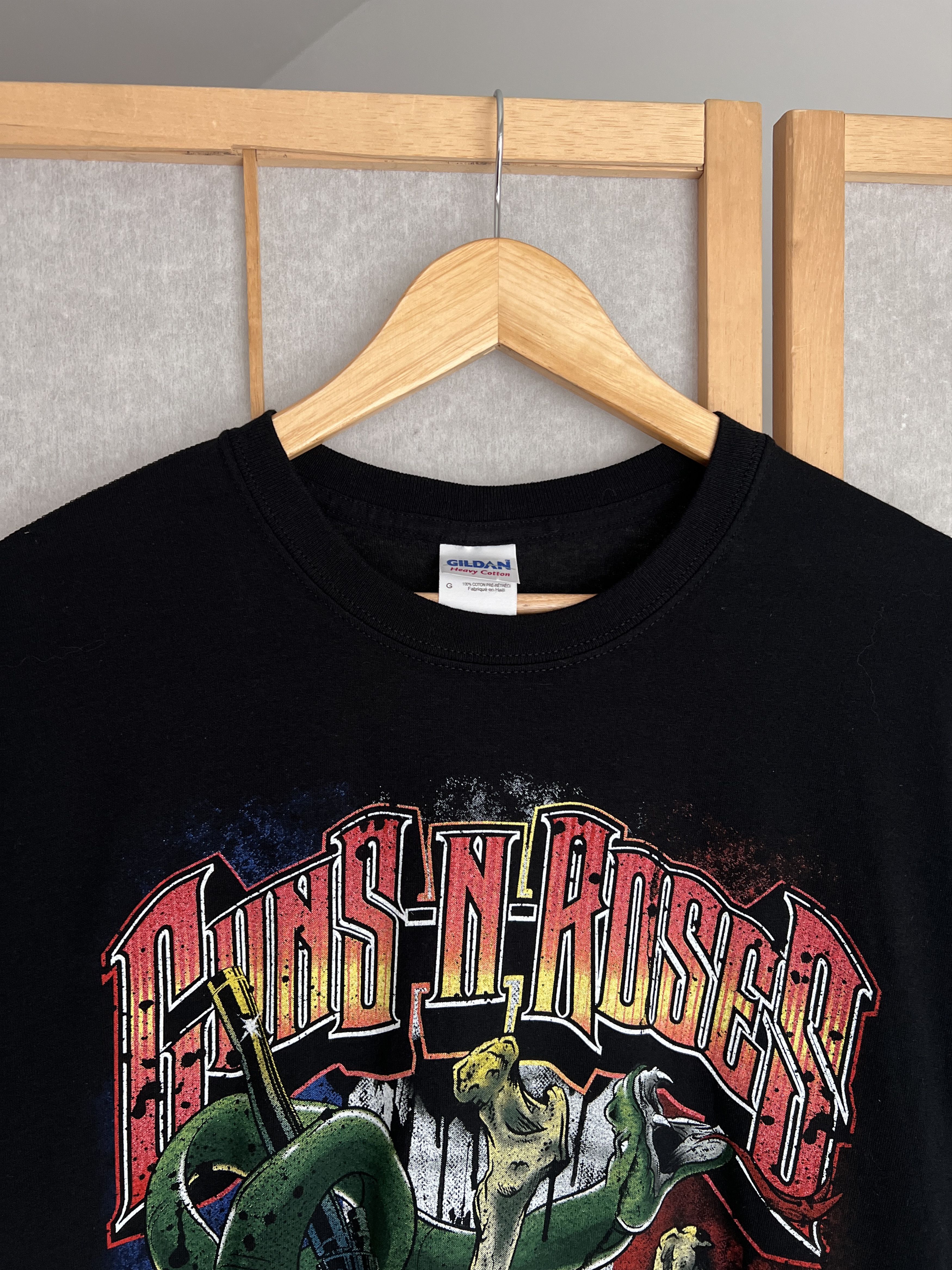 Guns N' Roses Guns N Roses France Tour 2010 VTG t shirt European world tee Size US L / EU 52-54 / 3 - 2 Thumbnail