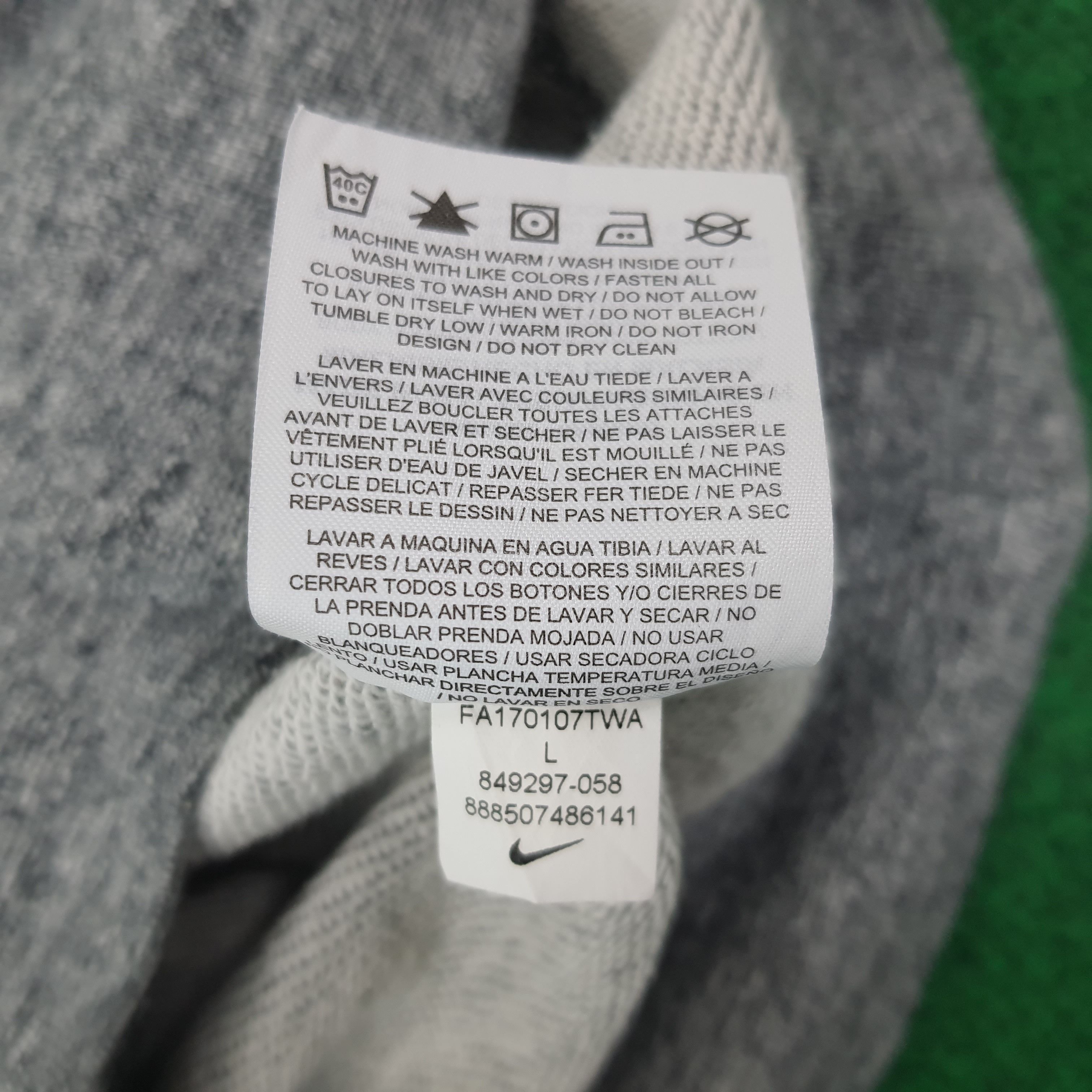 Nike Vintage Nike NFL Seattle Seahawks Raglan Sweatshirt C226N1 Size US L / EU 52-54 / 3 - 9 Thumbnail