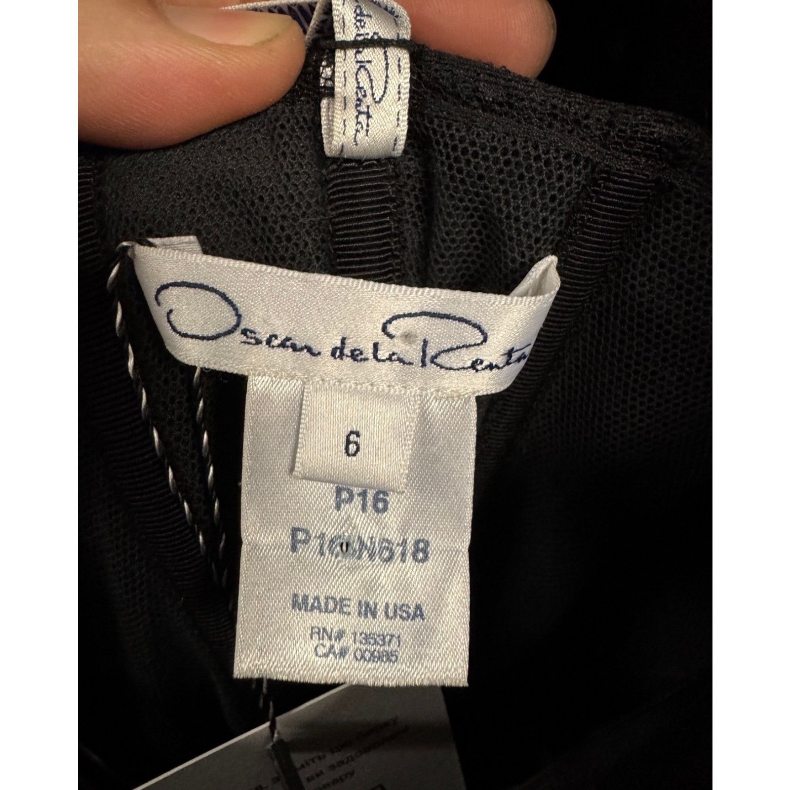 Oscar De La Renta Oscar de la Renta Black Off-Shoulder Dress Sz.US6/M Size M / US 6-8 / IT 42-44 - 5 Thumbnail
