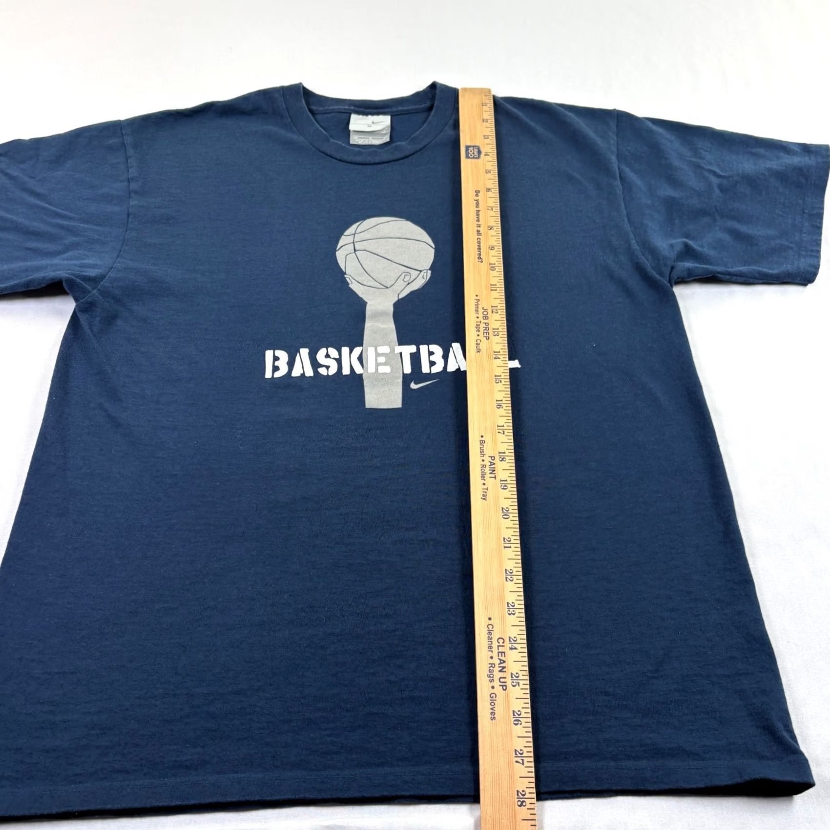 Nike VINTAGE Nike Shirt Mens M Blue Basketball Graphic Crew Neck Y2K Nike Shirt Mens M Blue Basketball Graphic Crew Neck Y2K Size US M / EU 48-50 / 2 - 6 Thumbnail