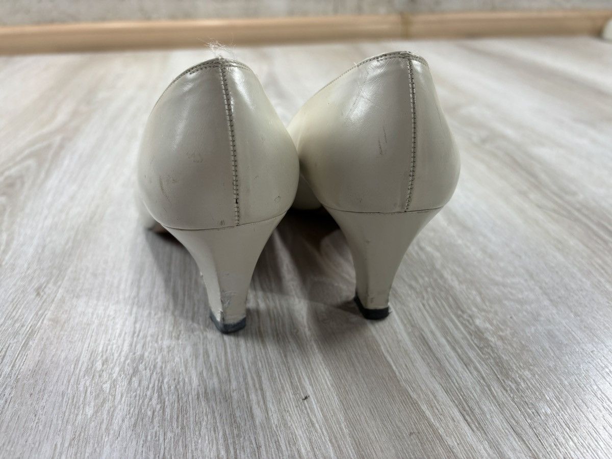 Salvatore Ferragamo × Vintage Womens shoes Salvatore Ferragamo Size 8 Size US 8 / IT 38 - 11 Thumbnail