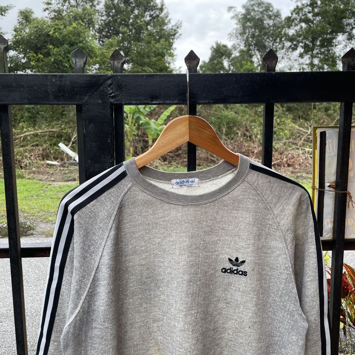 Adidas 🔥Vintage 90s Adidas Side Tapped Design Crewneck Sweatshirts Size US S / EU 44-46 / 1 - 4 Thumbnail