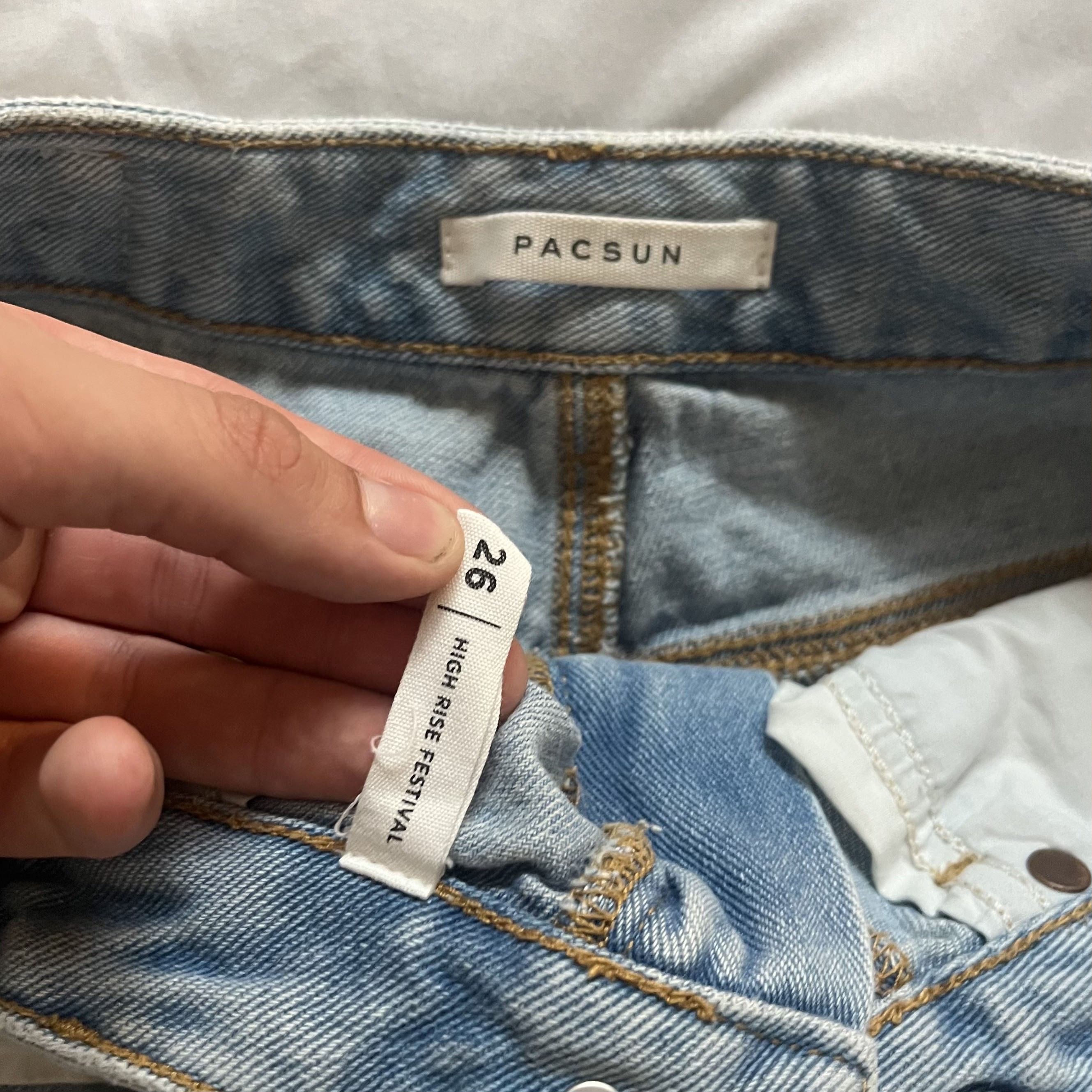 Pacsun PacSun Denim Booty Shorts with Frays Size 26" / US 2 / IT 38 - 3 Thumbnail