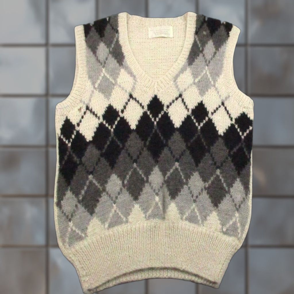 Vintage VINTAGE Andean Imports Sweater Vest Mens Medium Gray Argyle Alpaca Wool Hand Knit Size US M / EU 48-50 / 2 - 1 Thumbnail
