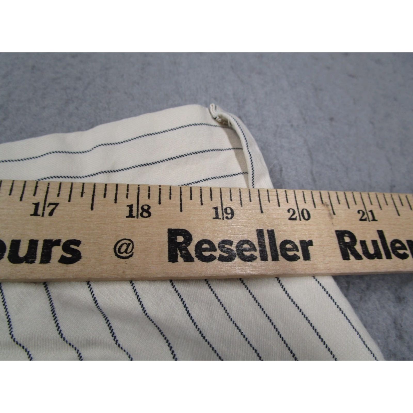 Polo Ralph Lauren VINTAGE Polo Ralph Lauren Shorts Mens 40 Cream White Pinstripe Cotton Casual Size US L / EU 52-54 / 3 - 6 Thumbnail