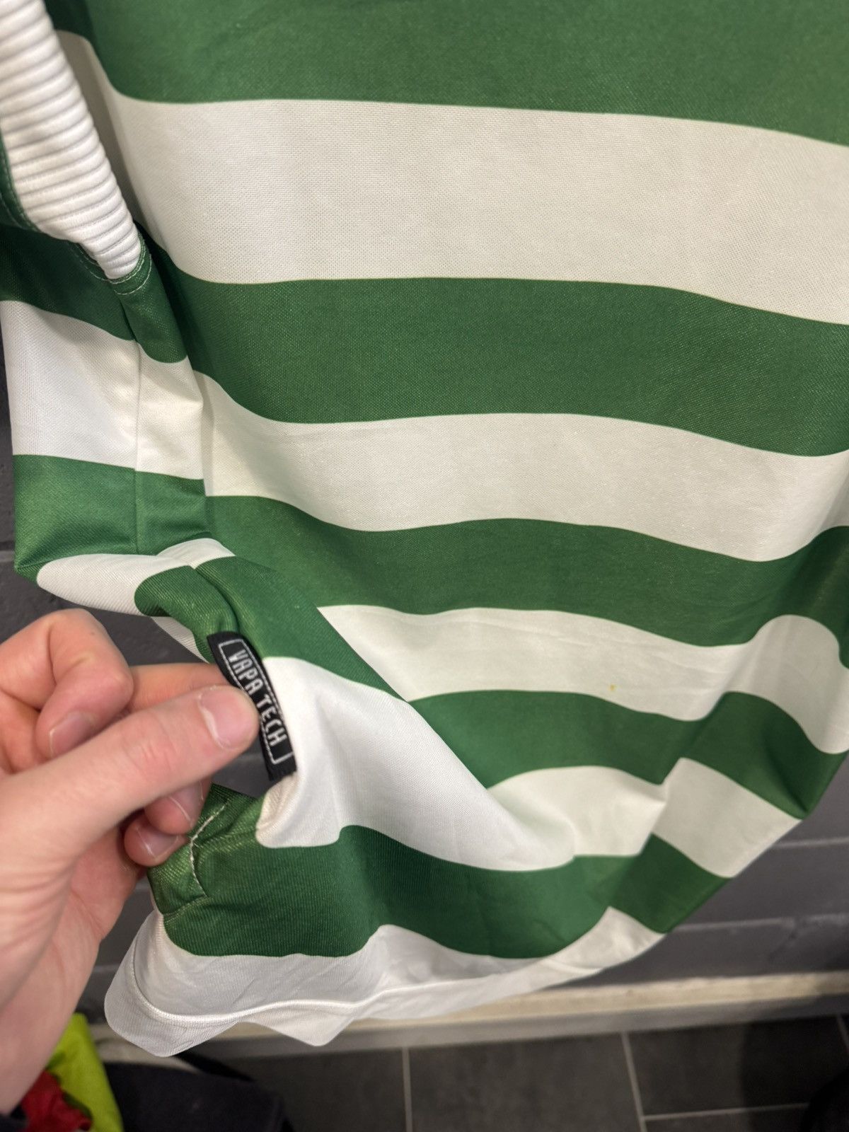 Umbro Umbro celtic vintage jersey 1999-2001 Size US L / EU 52-54 / 3 - 5 Thumbnail