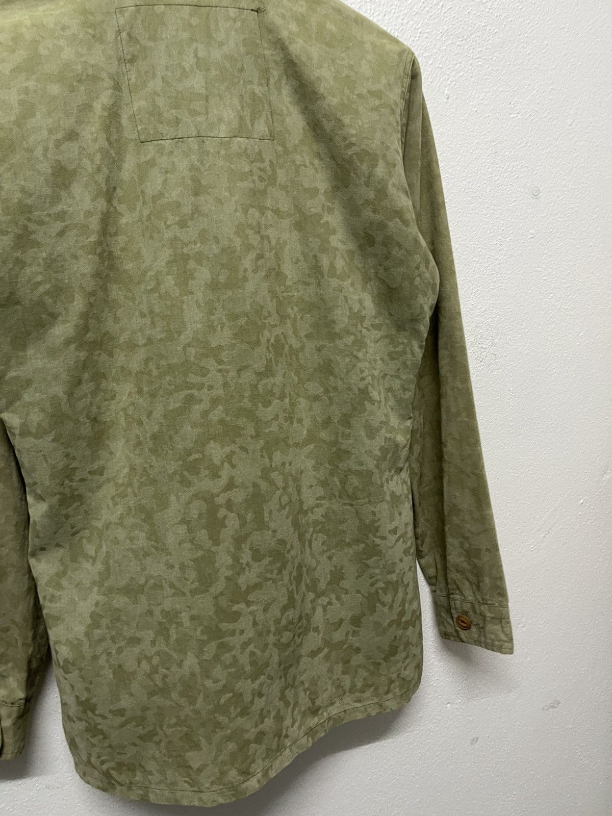 Comme des Garcons PLAY AD 2009 COMME DES GARCONS PLAY CAMO BUTTON UP FADED Size US M / EU 48-50 / 2 - 10 Thumbnail