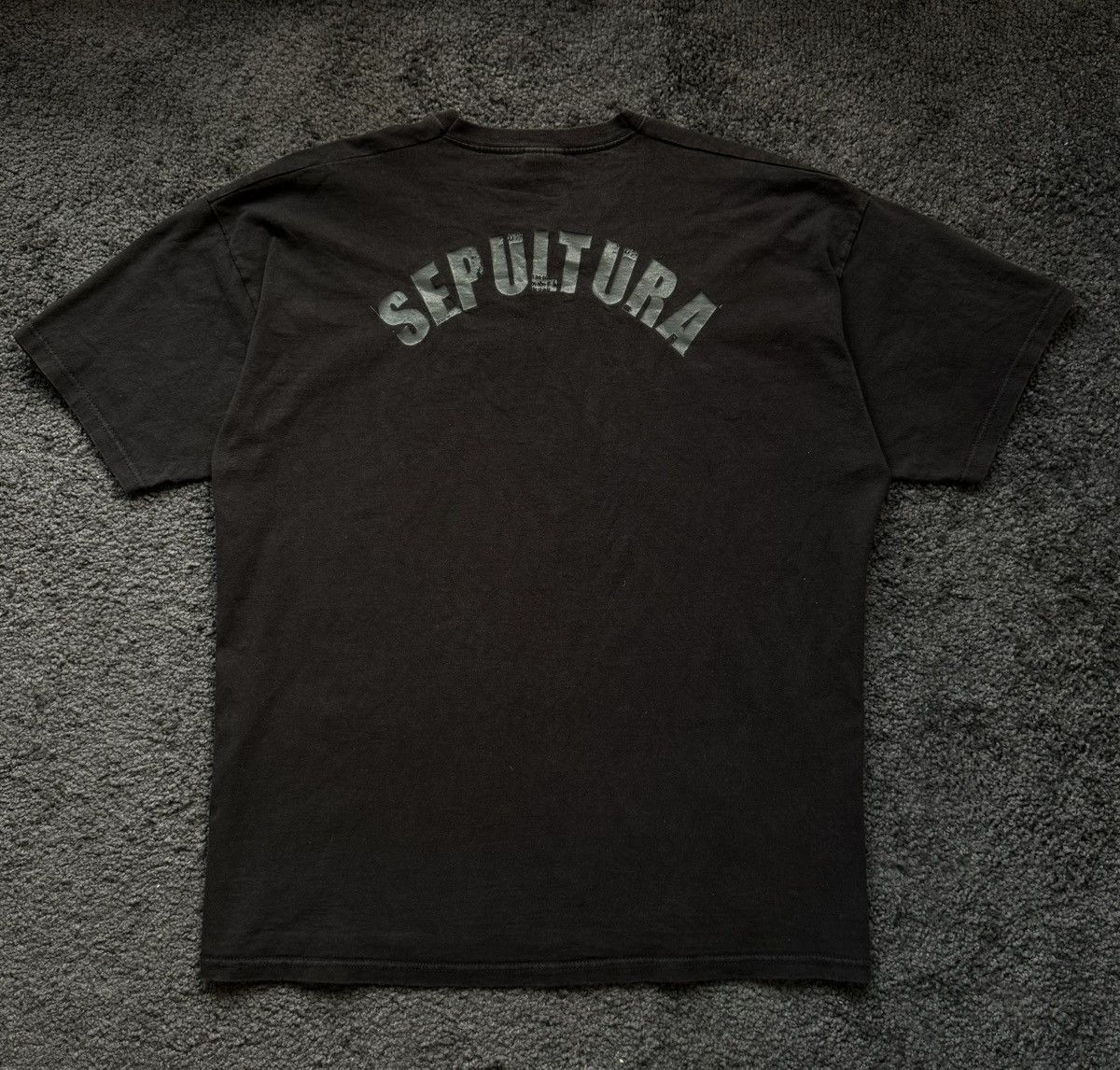 Band Tees × Vintage Vintage Sepultura T-shirt Size US XXL / EU 58 / 5 - 2 Thumbnail