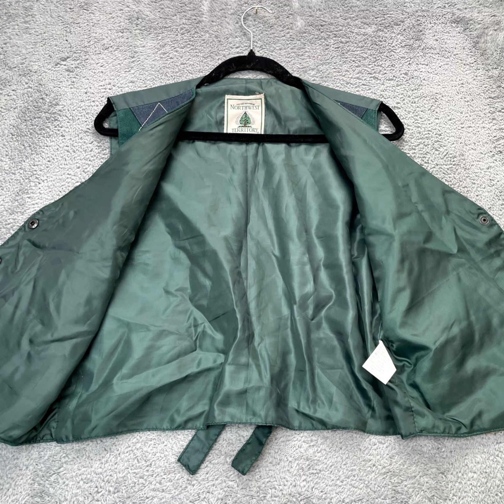 Vintage VINTAGE Northwest Territory Vest Mens M Green Leather Geometry Quilted Casual Western 38in Chest Spring Summer Fall Winter Mens Size US M / EU 48-50 / 2 - 3 Thumbnail