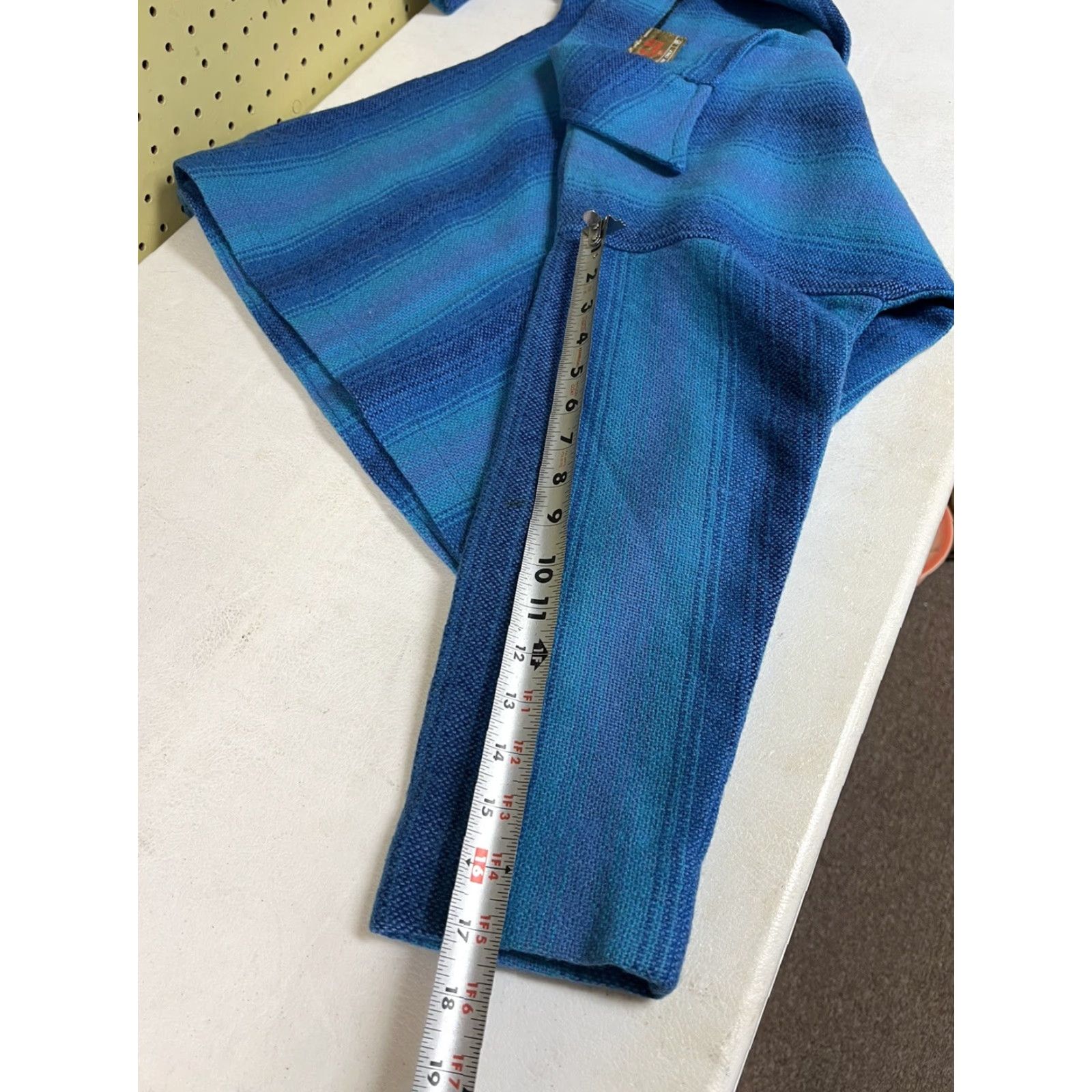 Vintage VINTAGE Jon Ro Wool Pullover Poncho Coat Blue with Front Pocket One Size Men/Women Pullover Wool Size ONE SIZE - 5 Thumbnail