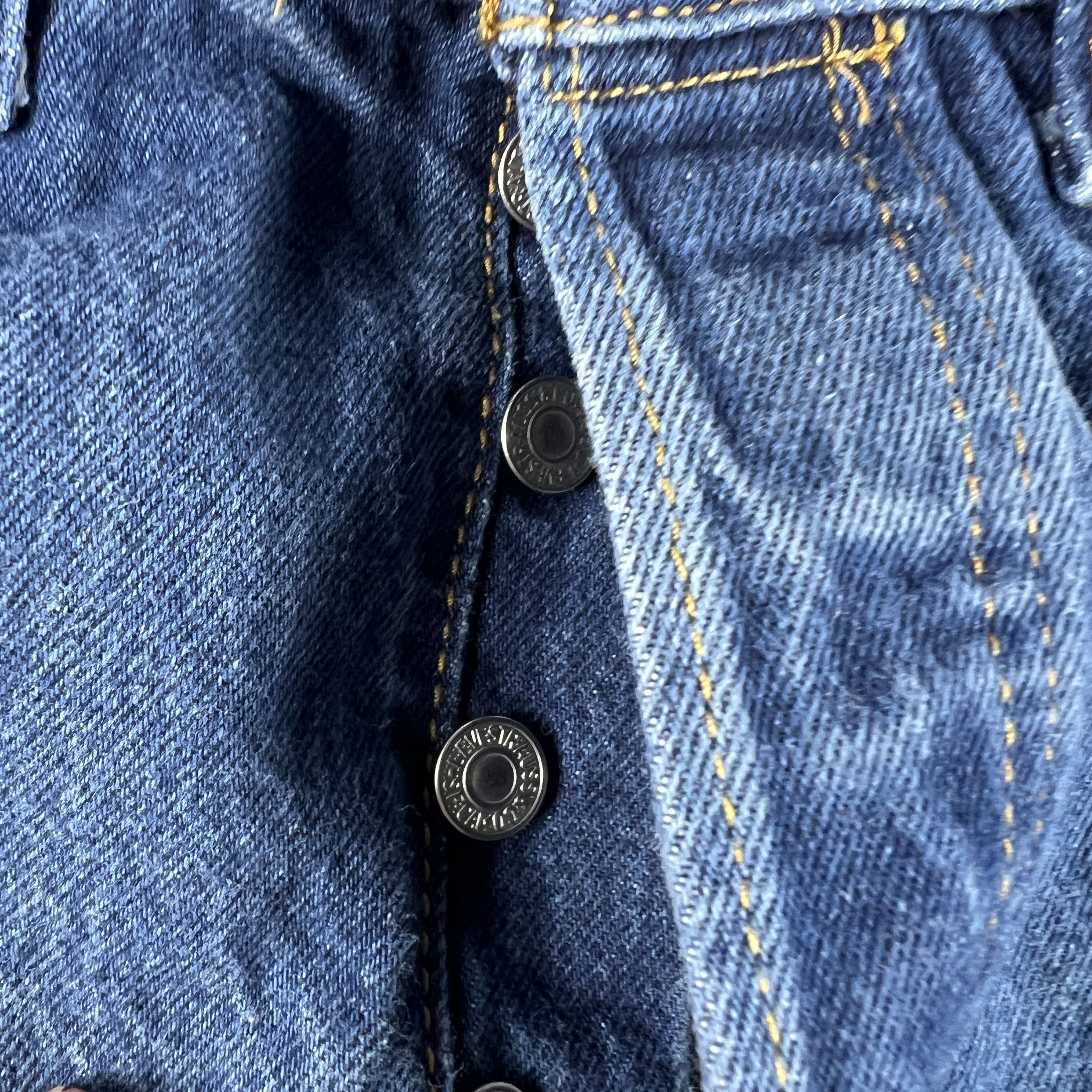 Levi's Levi's Jean Shorts 501 Straight Cut Off Frayed Denim Jorts Size US 30 / EU 46 - 4 Thumbnail