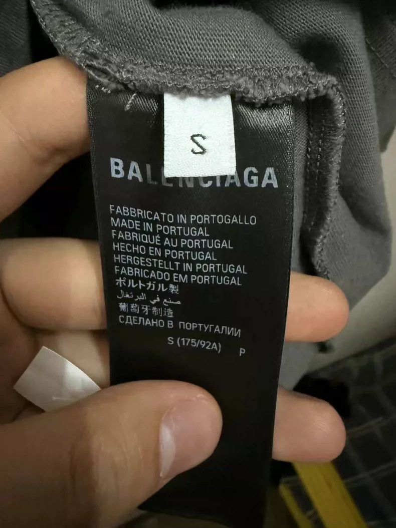 Balenciaga Balenciaga Front and Back Embroidered Short Sleeve Size US S / EU 44-46 / 1 - 4 Thumbnail