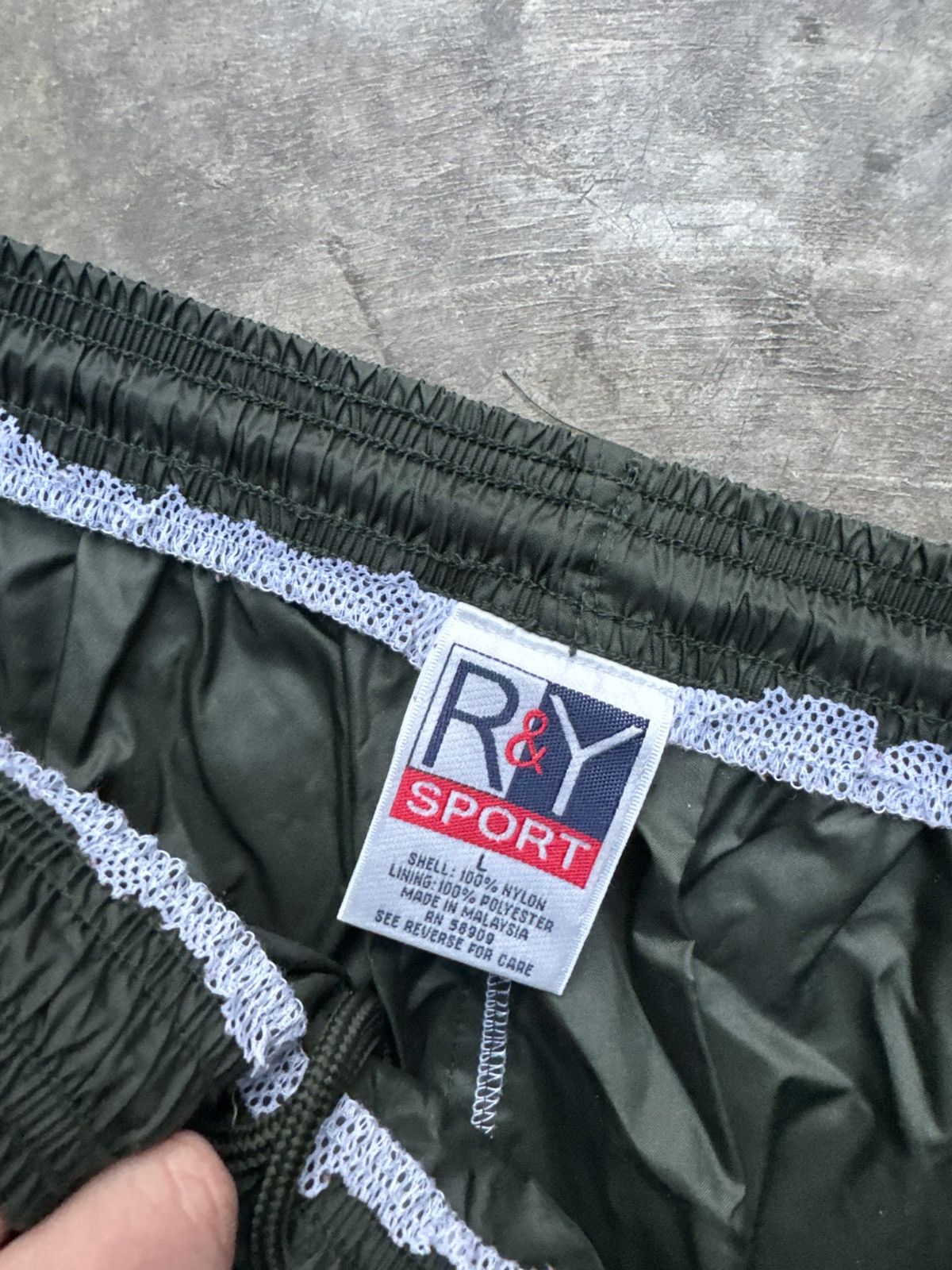 Nike × Vintage Vintage 90’s/Y2K Forest Green Track Pants Nylon Drill Size US 30 / EU 46 - 3 Thumbnail